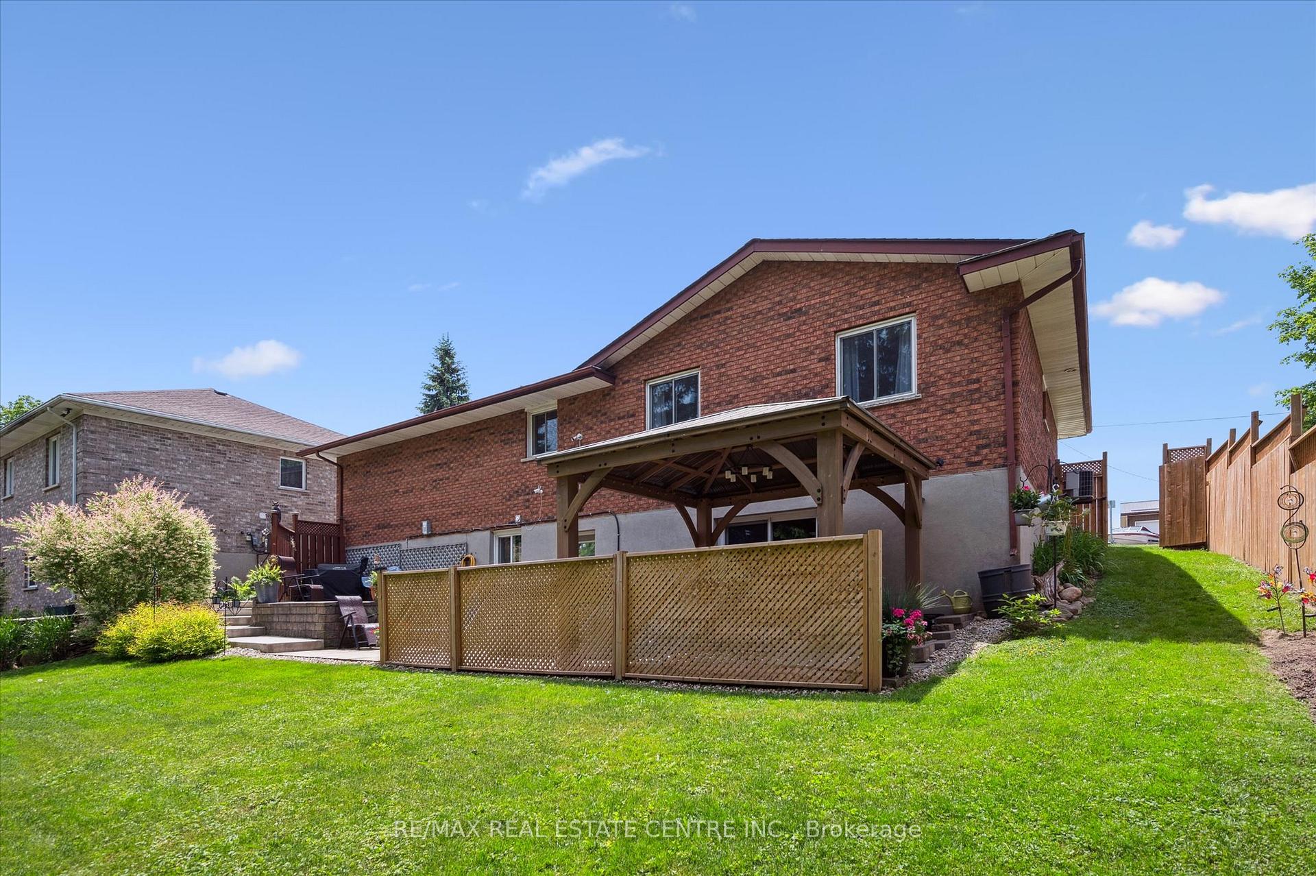 Photo 31 of 30 High Street, Mapleton, Rural Mapleton — HOMEH