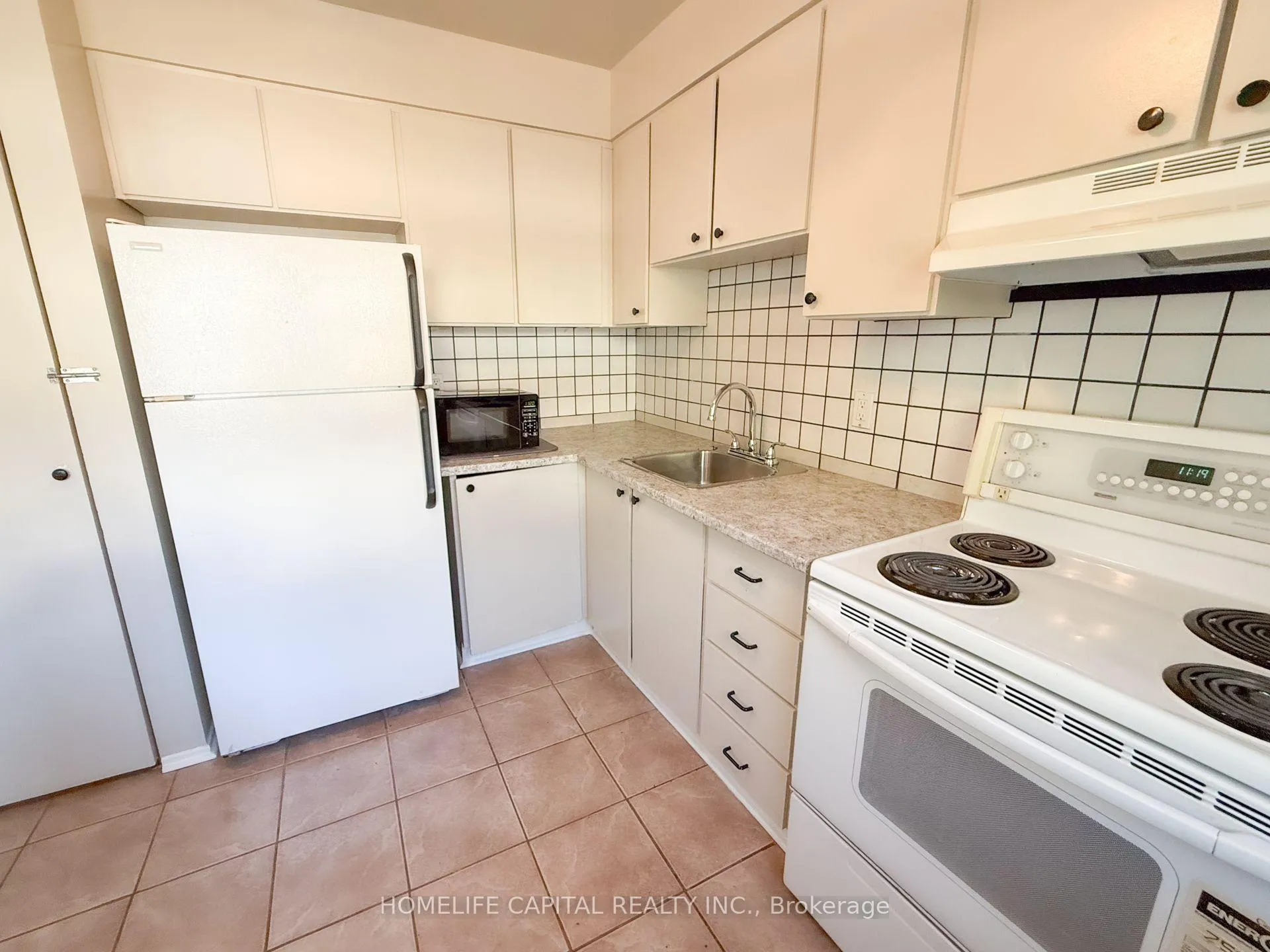 Photo 7 of Unit 64, 2570 Southvale Crescent, Ottawa, Sheffield Glen/Industrial Park — HOMEH