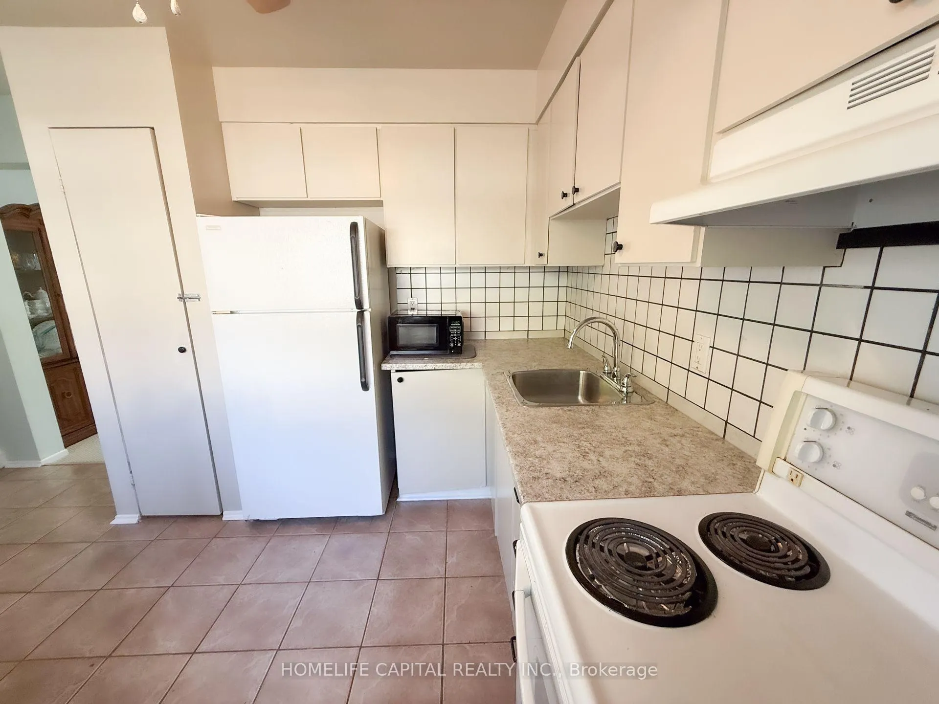 Photo 8 of Unit 64, 2570 Southvale Crescent, Ottawa, Sheffield Glen/Industrial Park — HOMEH