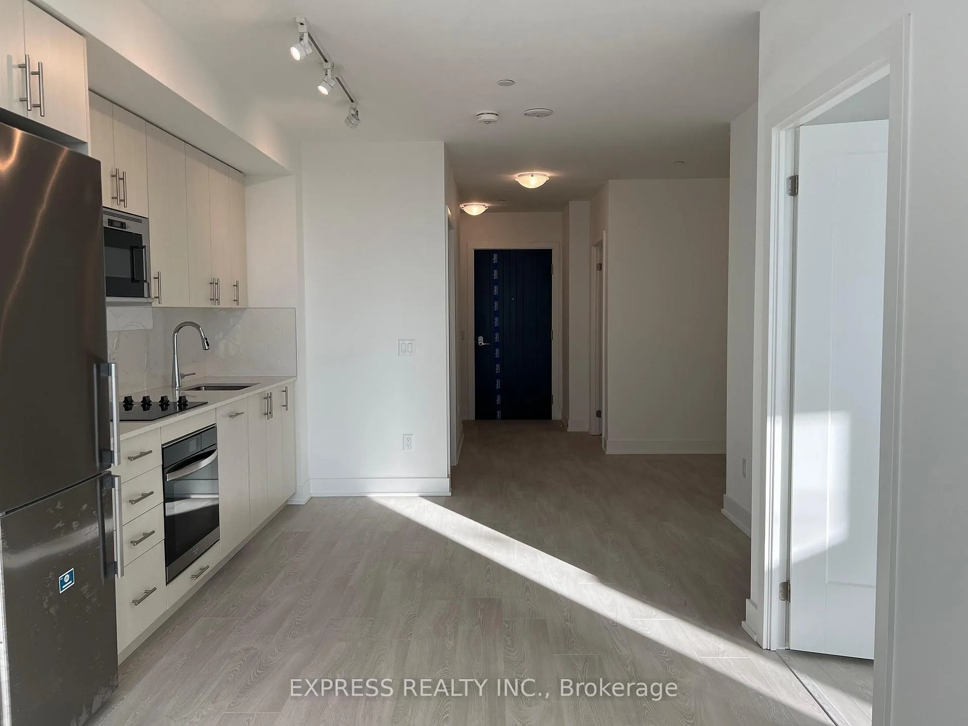 Photo 2 of Unit 313, 2545 Simcoe Street N, Oshawa, Windfields — HOMEH
