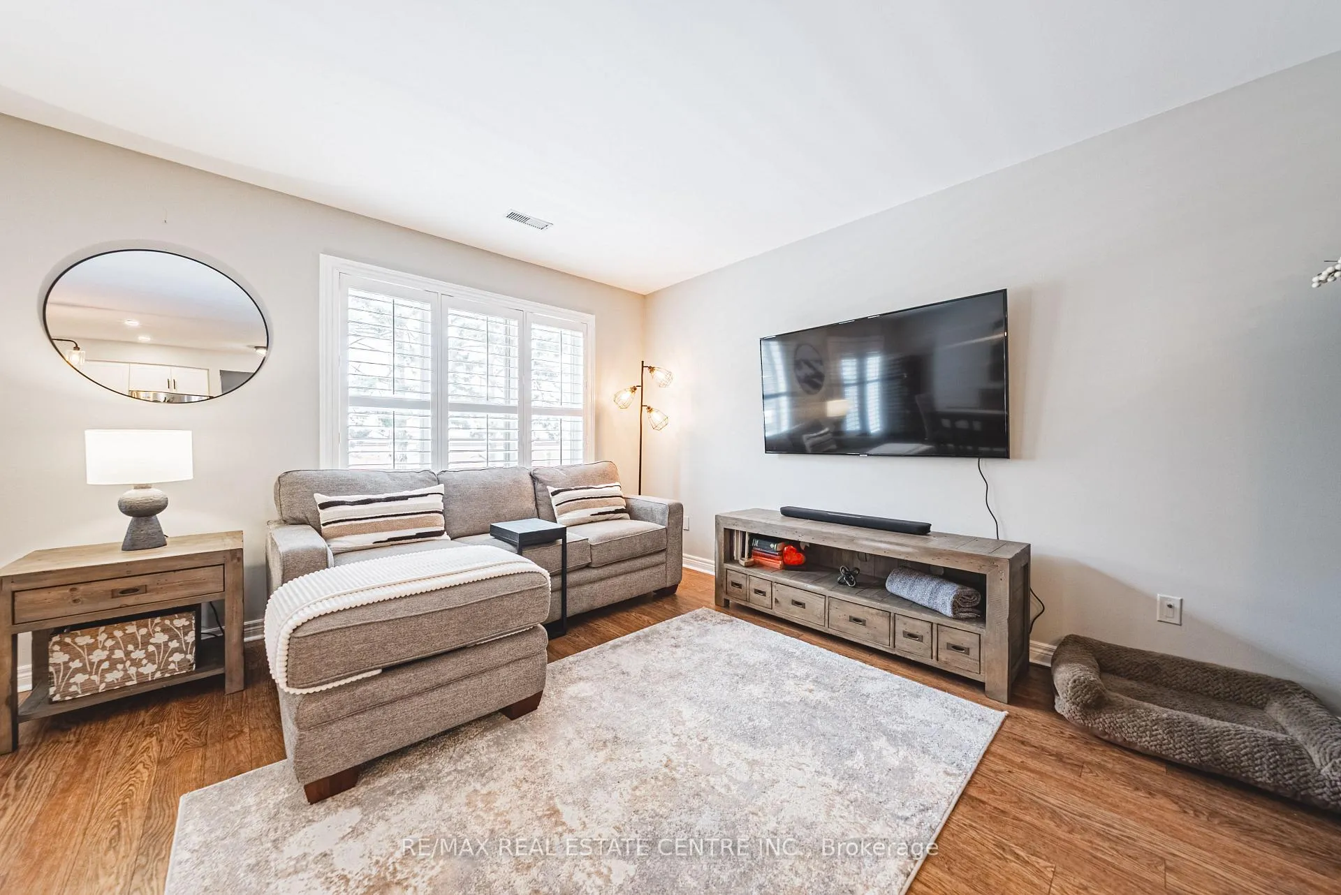 Photo 6 of Unit 18, 705 Cumberland Avenue, Burlington, Roseland — HOMEH