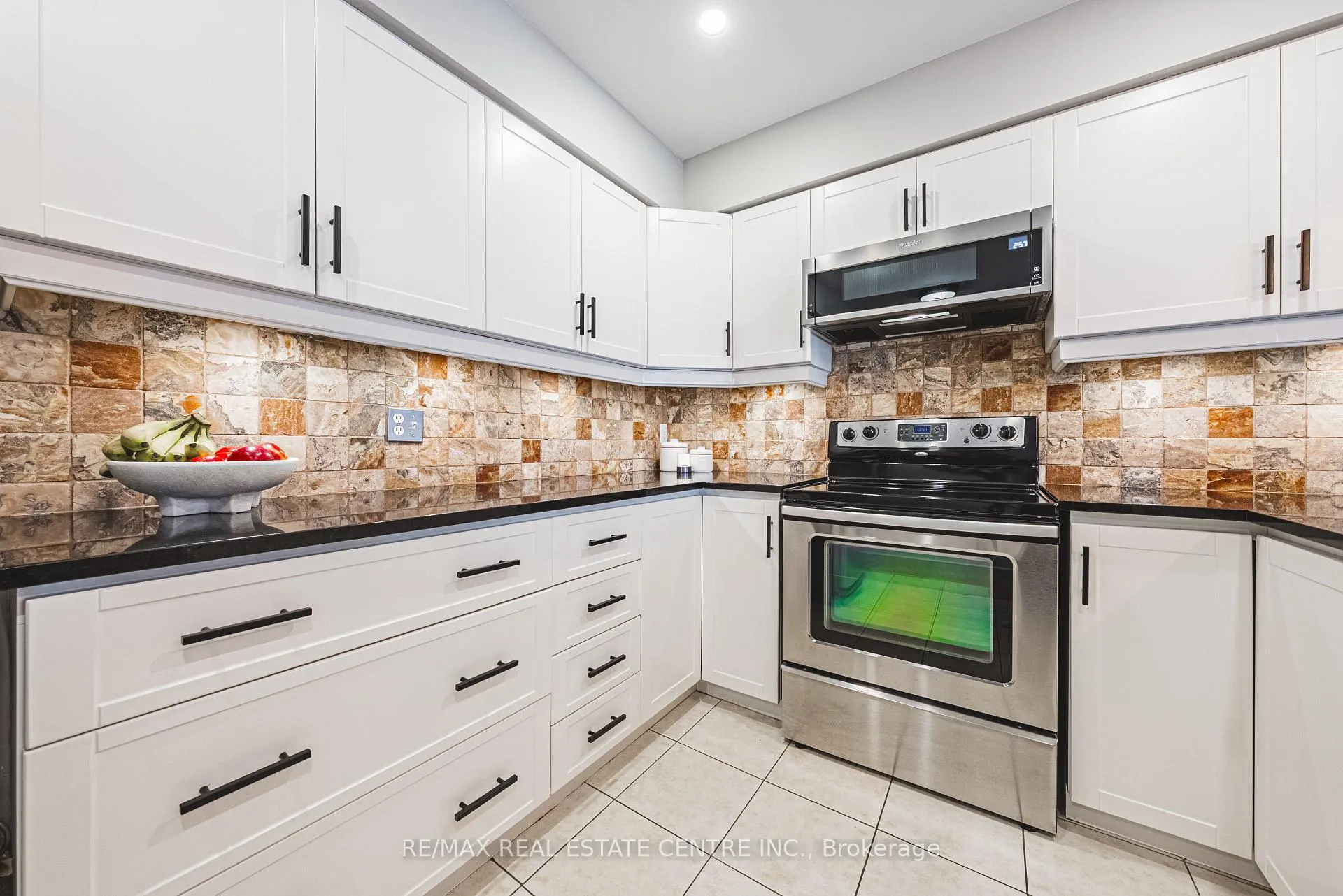 Photo 14 of Unit 18, 705 Cumberland Avenue, Burlington, Roseland — HOMEH