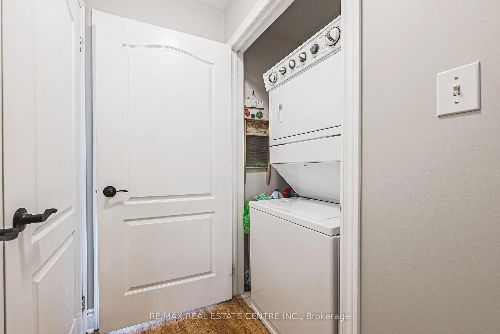 Photo 21 of Unit 18, 705 Cumberland Avenue, Burlington, Roseland — HOMEH