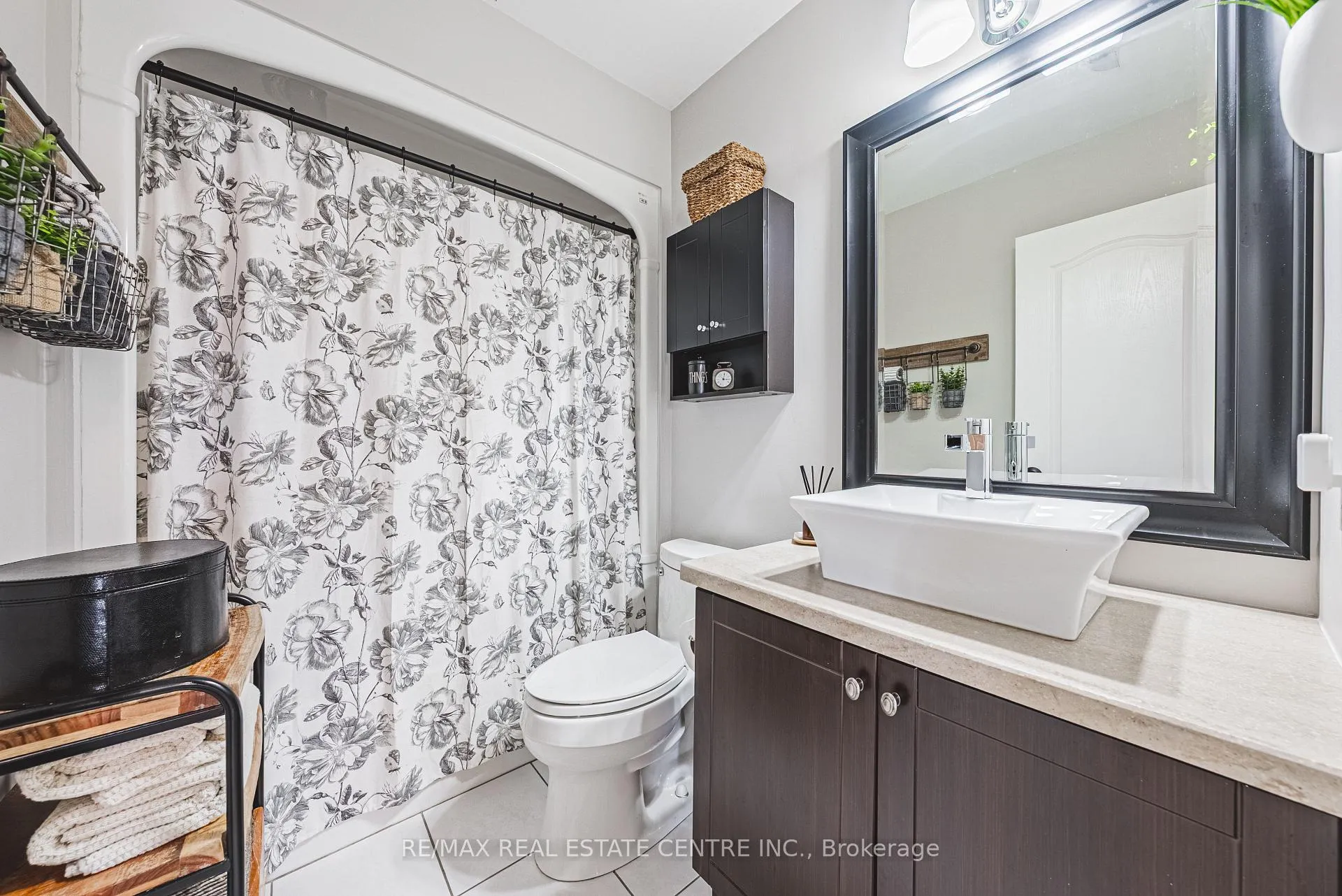 Photo 23 of Unit 18, 705 Cumberland Avenue, Burlington, Roseland — HOMEH