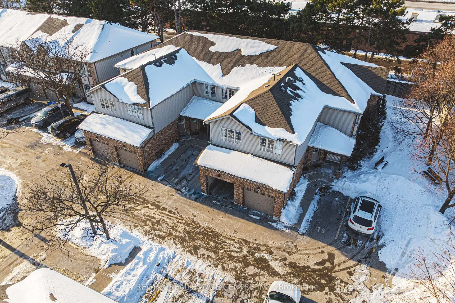 Photo 25 of Unit 18, 705 Cumberland Avenue, Burlington, Roseland — HOMEH