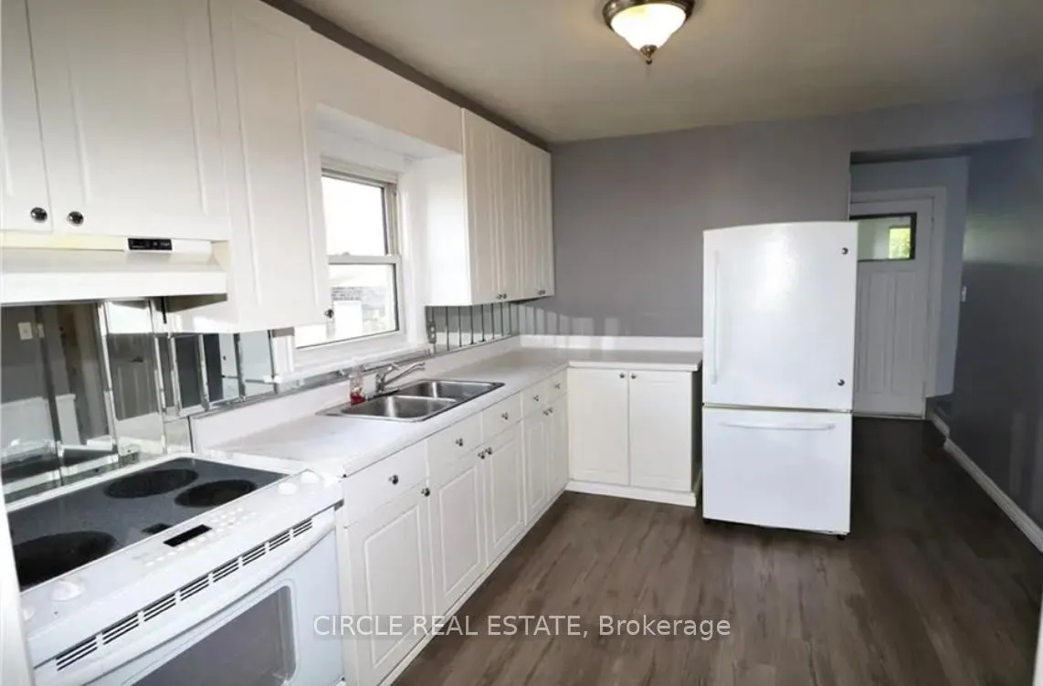 Photo 4 of 6755 McLeod Road, Niagara Falls, Arad/Fallsview — HOMEH