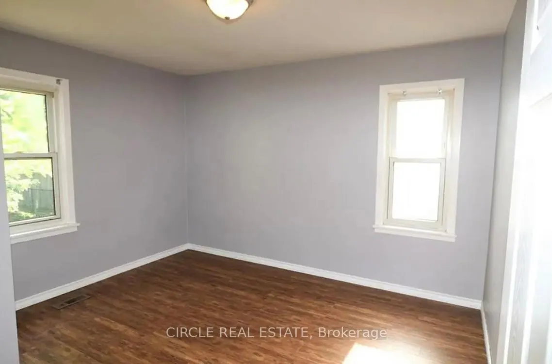 Photo 5 of 6755 McLeod Road, Niagara Falls, Arad/Fallsview — HOMEH