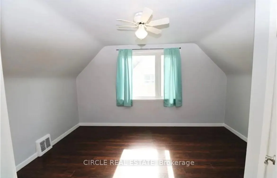 Photo 7 of 6755 McLeod Road, Niagara Falls, Arad/Fallsview — HOMEH