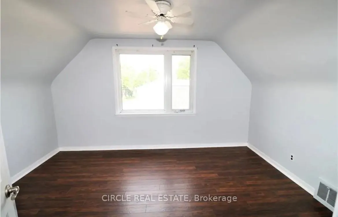Photo 8 of 6755 McLeod Road, Niagara Falls, Arad/Fallsview — HOMEH