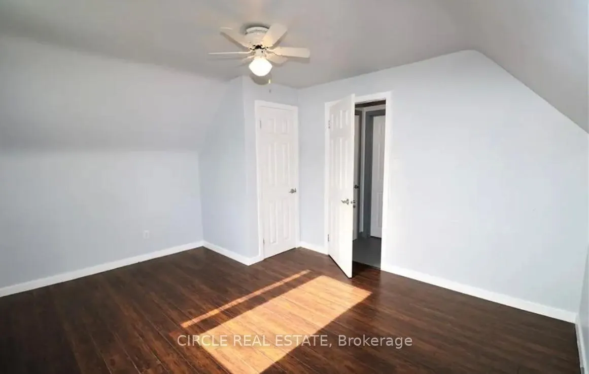 Photo 15 of 6755 McLeod Road, Niagara Falls, Arad/Fallsview — HOMEH