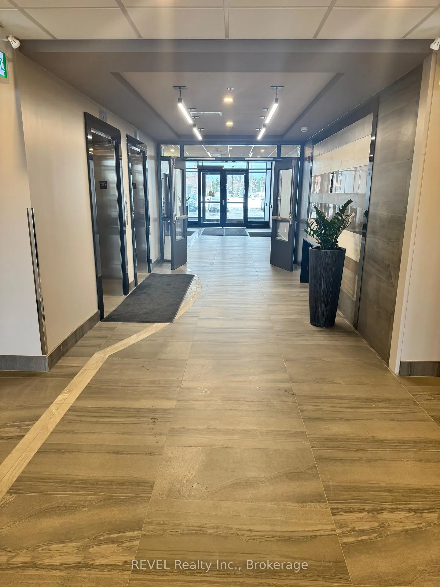Photo 3 of Unit 210, 300B Fourth Avenue, St. Catharines, Ridley — HOMEH