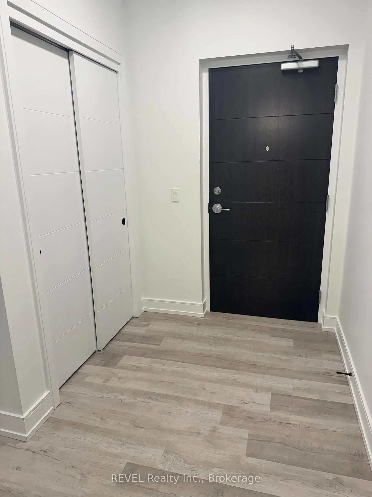 Photo 5 of Unit 210, 300B Fourth Avenue, St. Catharines, Ridley — HOMEH