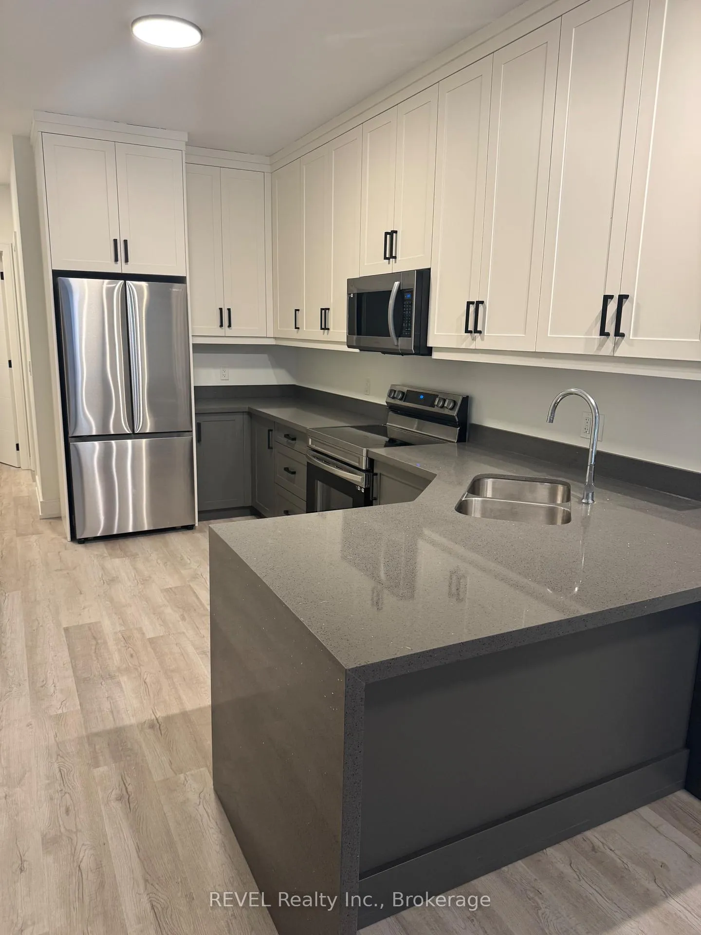 Photo 8 of Unit 210, 300B Fourth Avenue, St. Catharines, Ridley — HOMEH