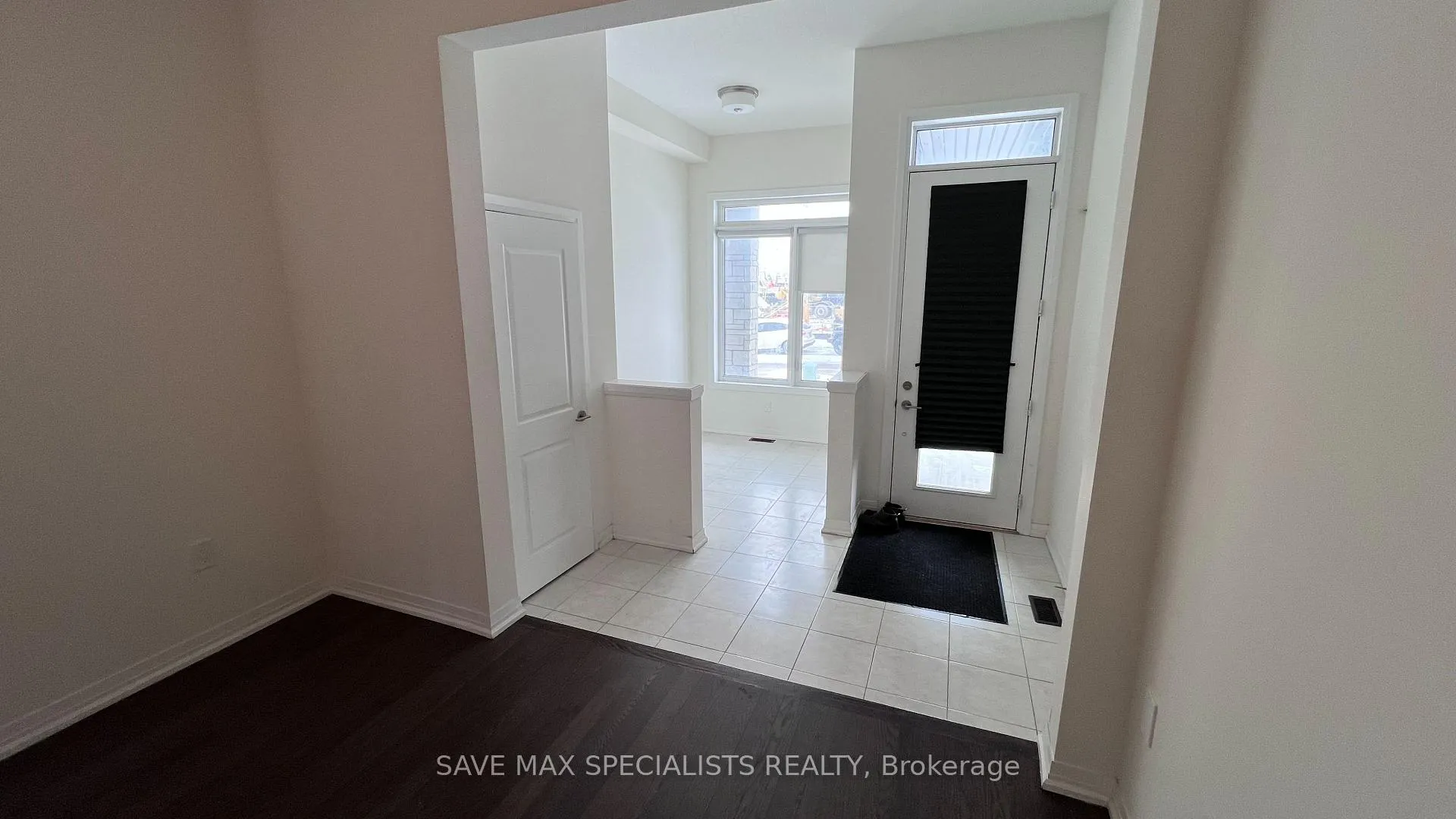 Photo 3 of 27 Hitchman Street, Brant, Paris — HOMEH