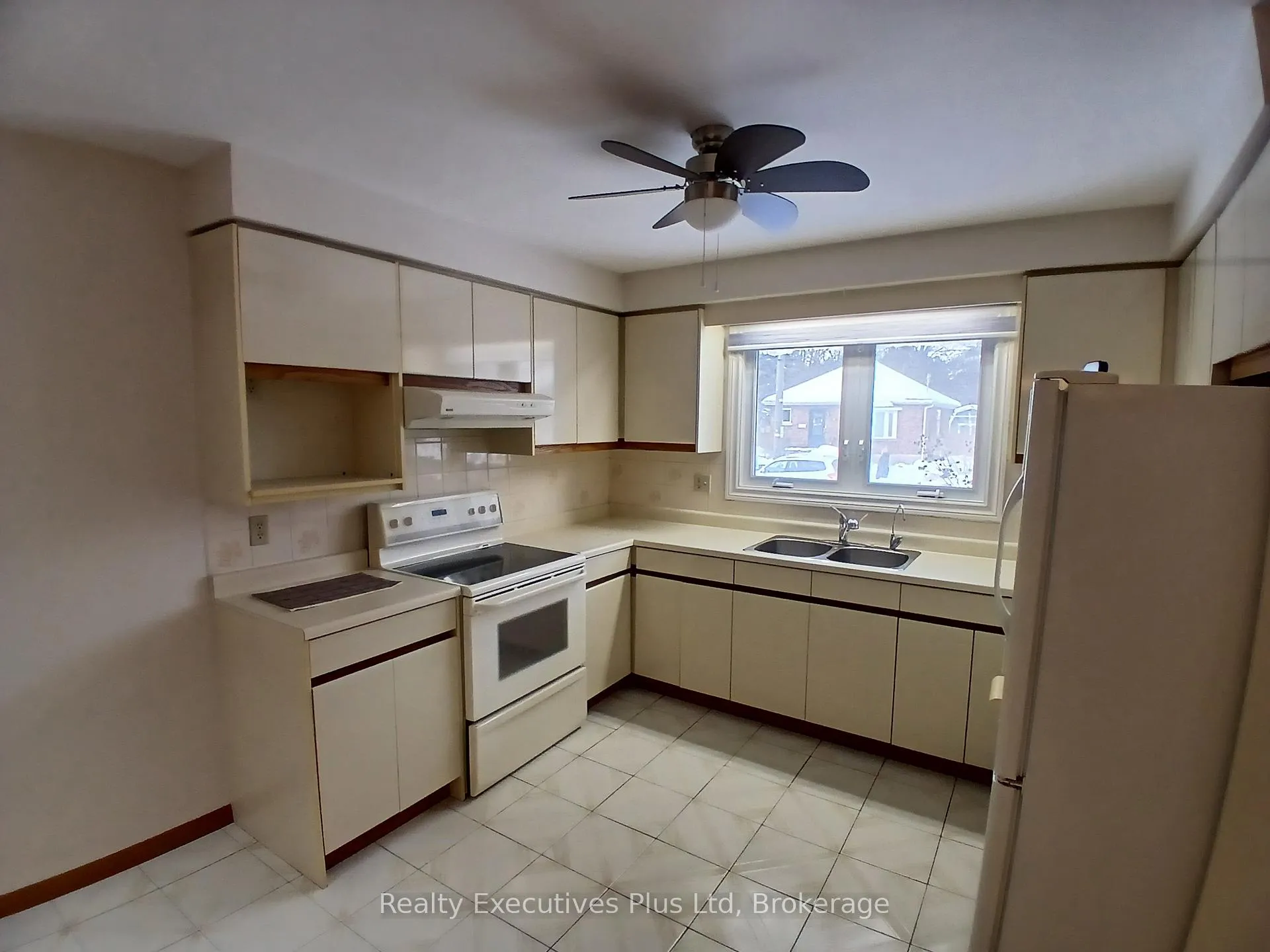 Photo 4 of 52 Alma Street N, Guelph, Junction/Onward Willow — HOMEH