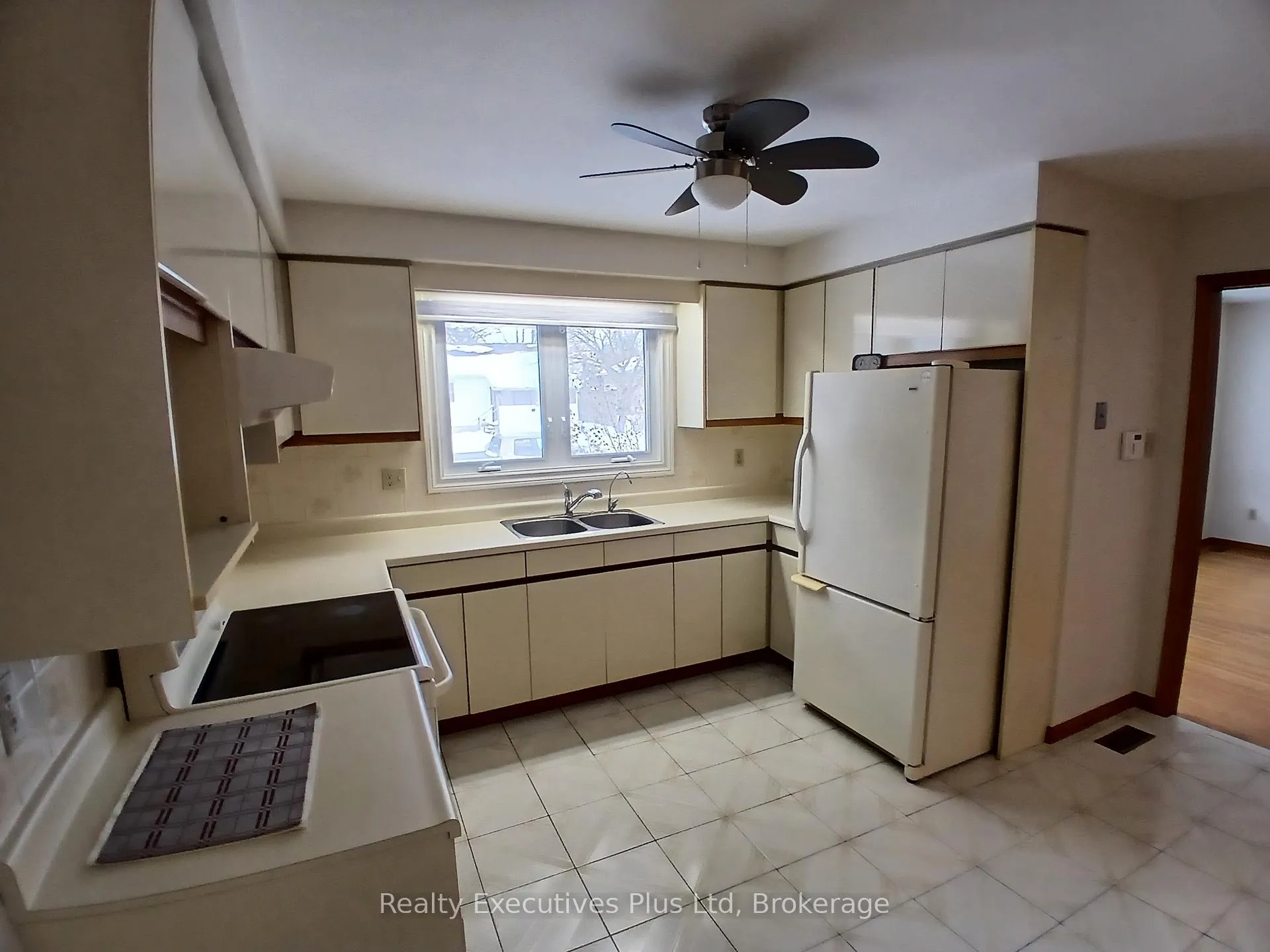 Photo 5 of 52 Alma Street N, Guelph, Junction/Onward Willow — HOMEH