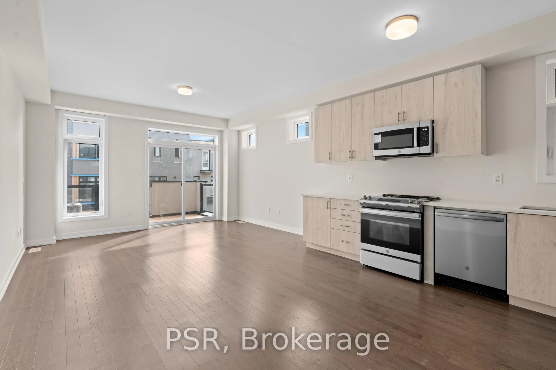 Photo 7 of Unit 84, 2600 Castlegate Crossing, Pickering, Duffin Heights — HOMEH