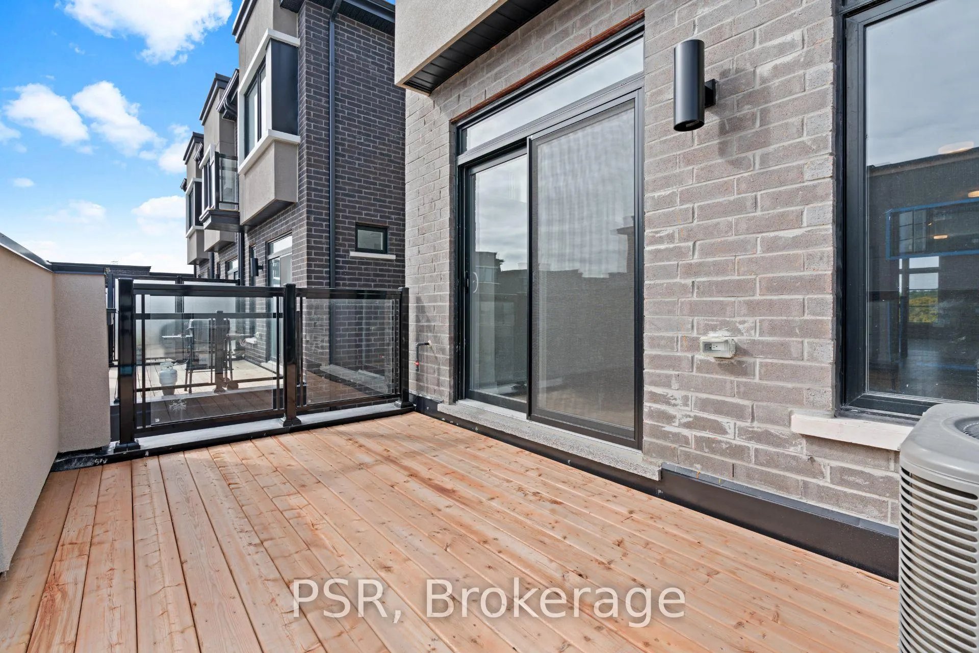 Photo 9 of Unit 84, 2600 Castlegate Crossing, Pickering, Duffin Heights — HOMEH