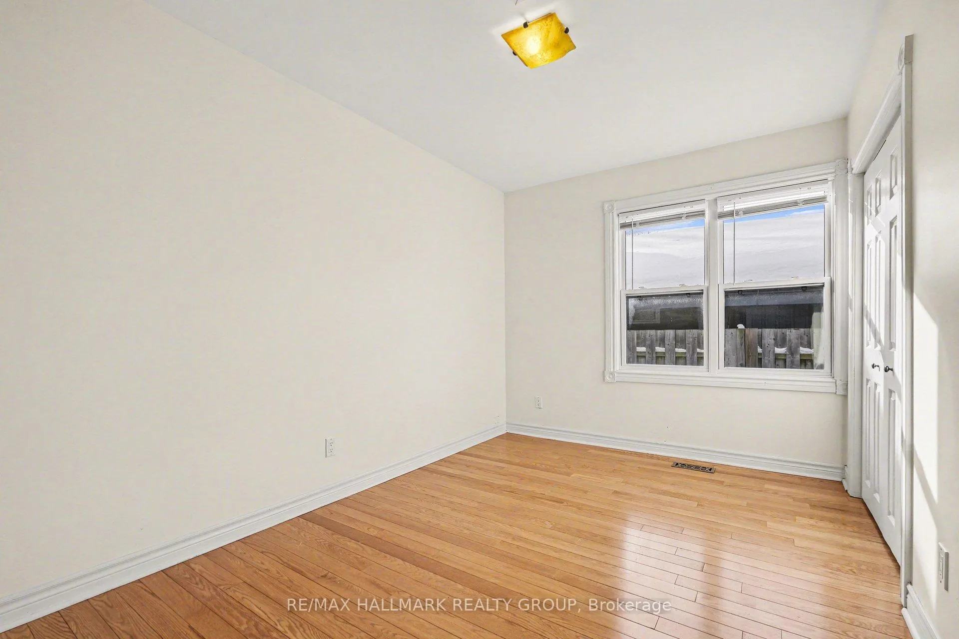Photo 7 of 1530 Weyburn Street, Ottawa, Riverview Park — HOMEH