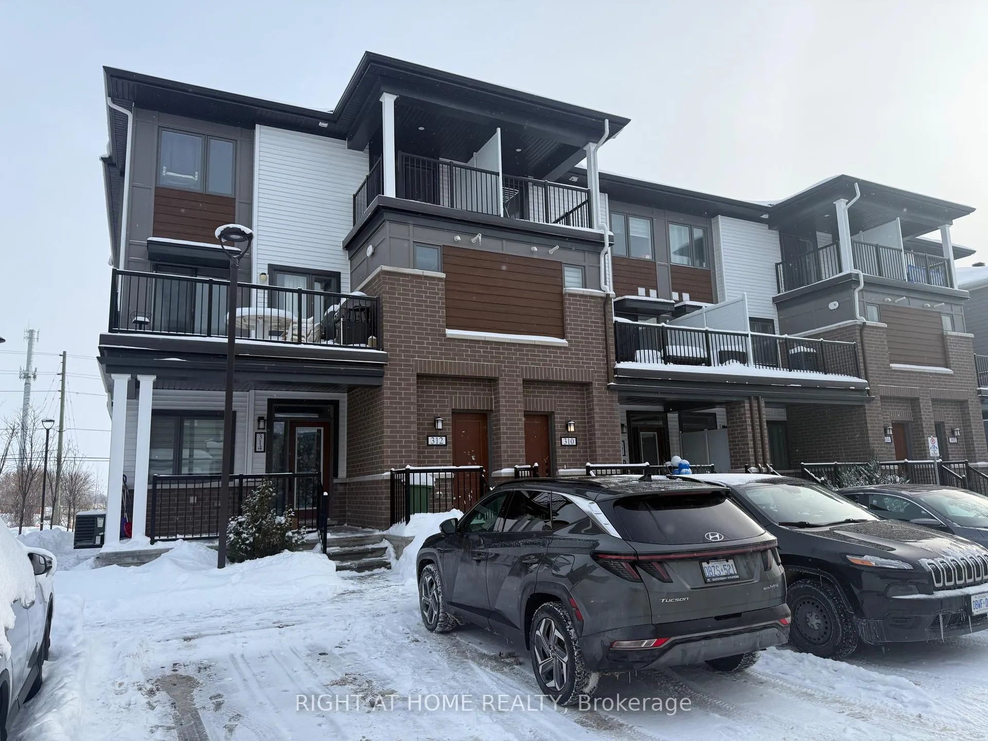 Photo 2 of Unit 435, 314 Pilot Private, Ottawa, Kanata - Emerald Meadows/Trailwest — HOMEH