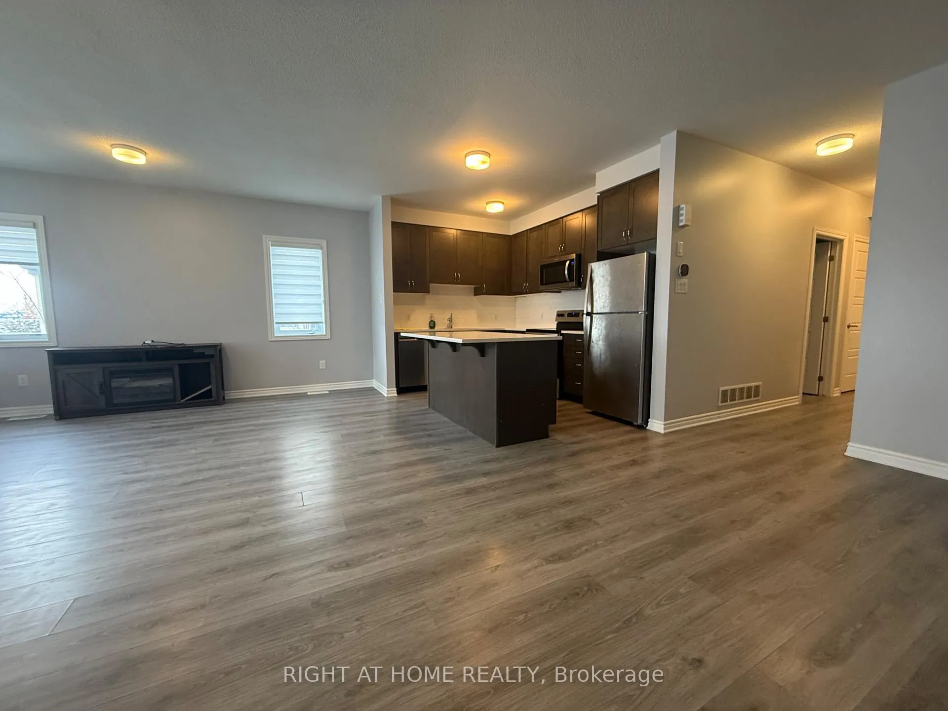 Photo 8 of Unit 435, 314 Pilot Private, Ottawa, Kanata - Emerald Meadows/Trailwest — HOMEH