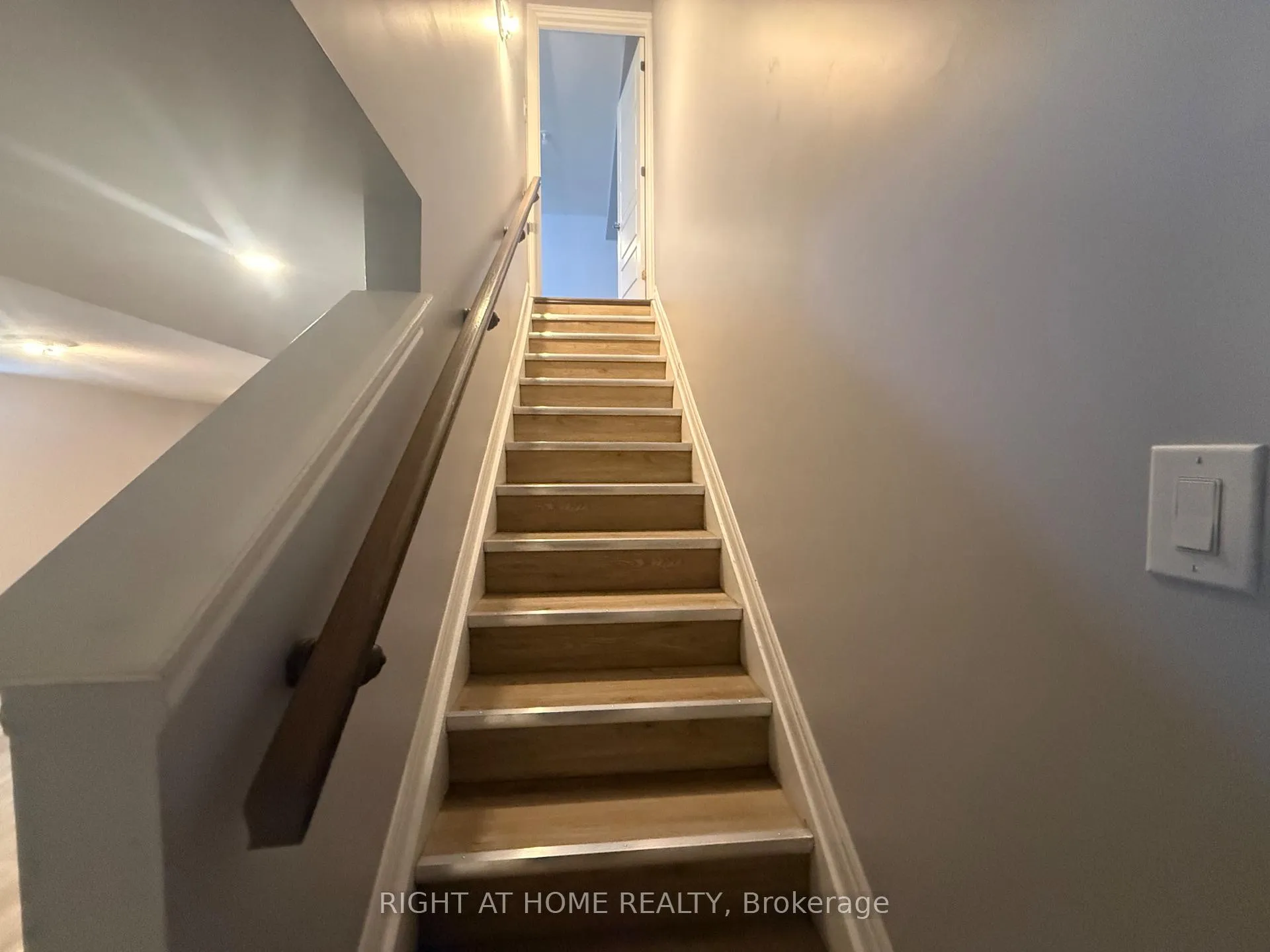 Photo 9 of Unit 435, 314 Pilot Private, Ottawa, Kanata - Emerald Meadows/Trailwest — HOMEH