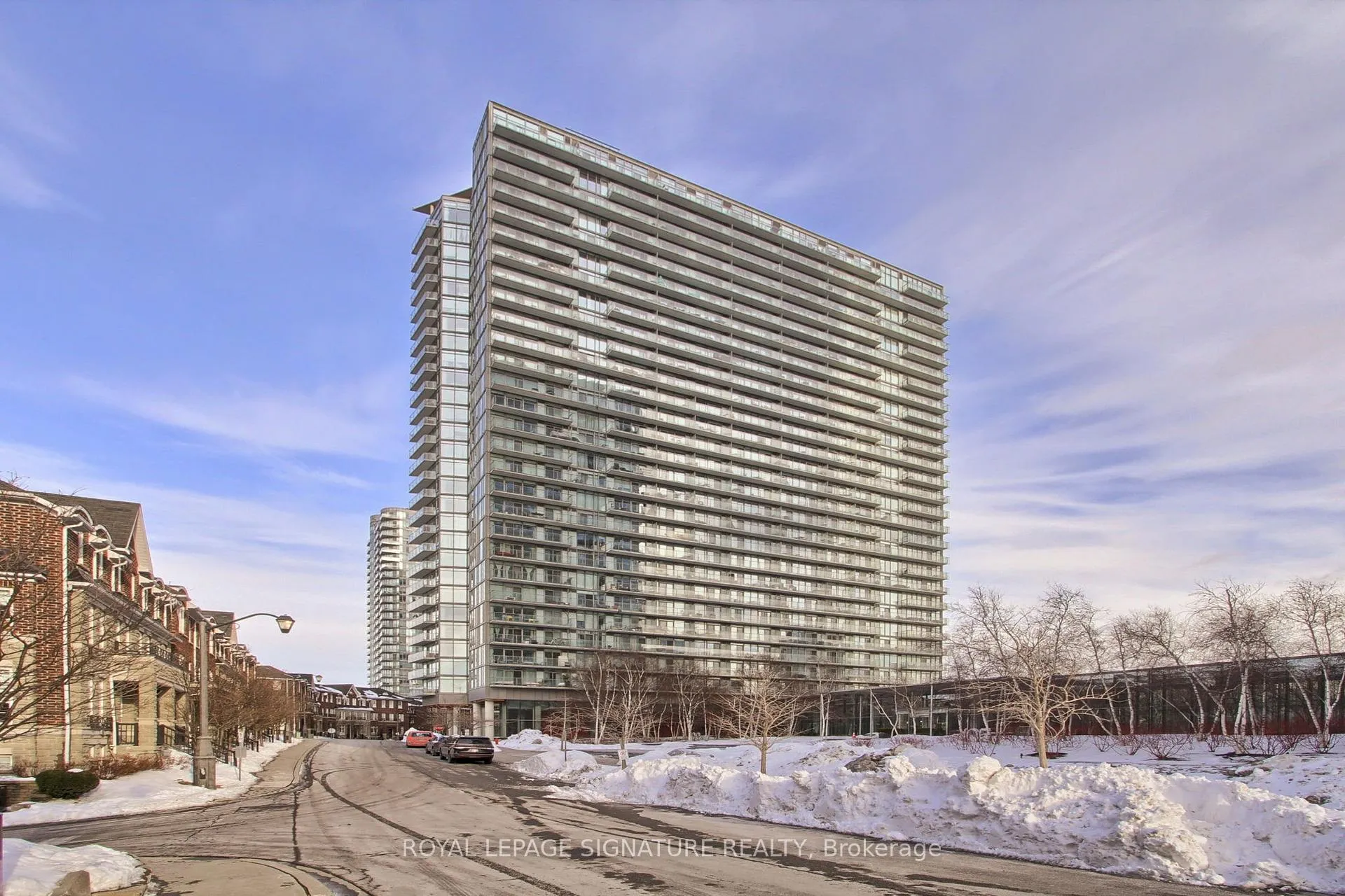Front of Unit 1511, 103 The Queensway