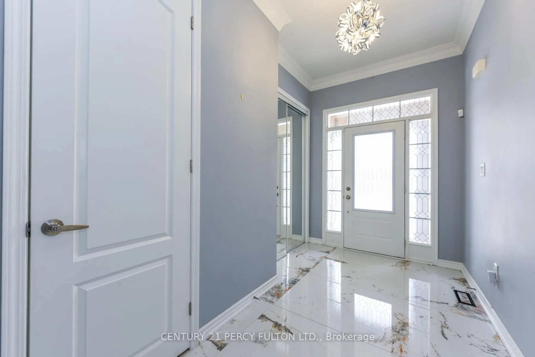 Photo 2 of Unit Main & 2nd, 1040 Foxtail Crescent, Pickering, Rural Pickering — HOMEH