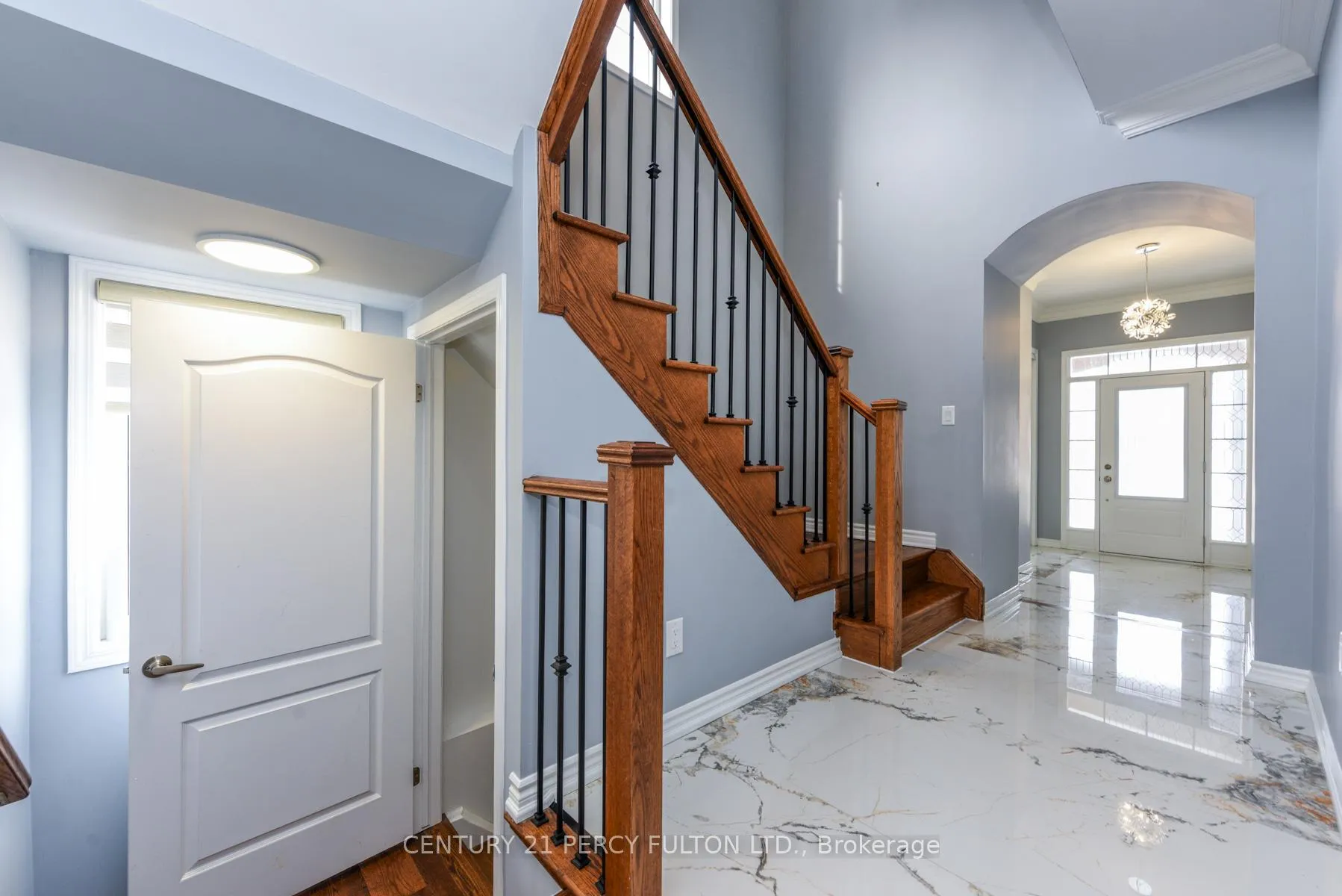 Photo 7 of Unit Main & 2nd, 1040 Foxtail Crescent, Pickering, Rural Pickering — HOMEH