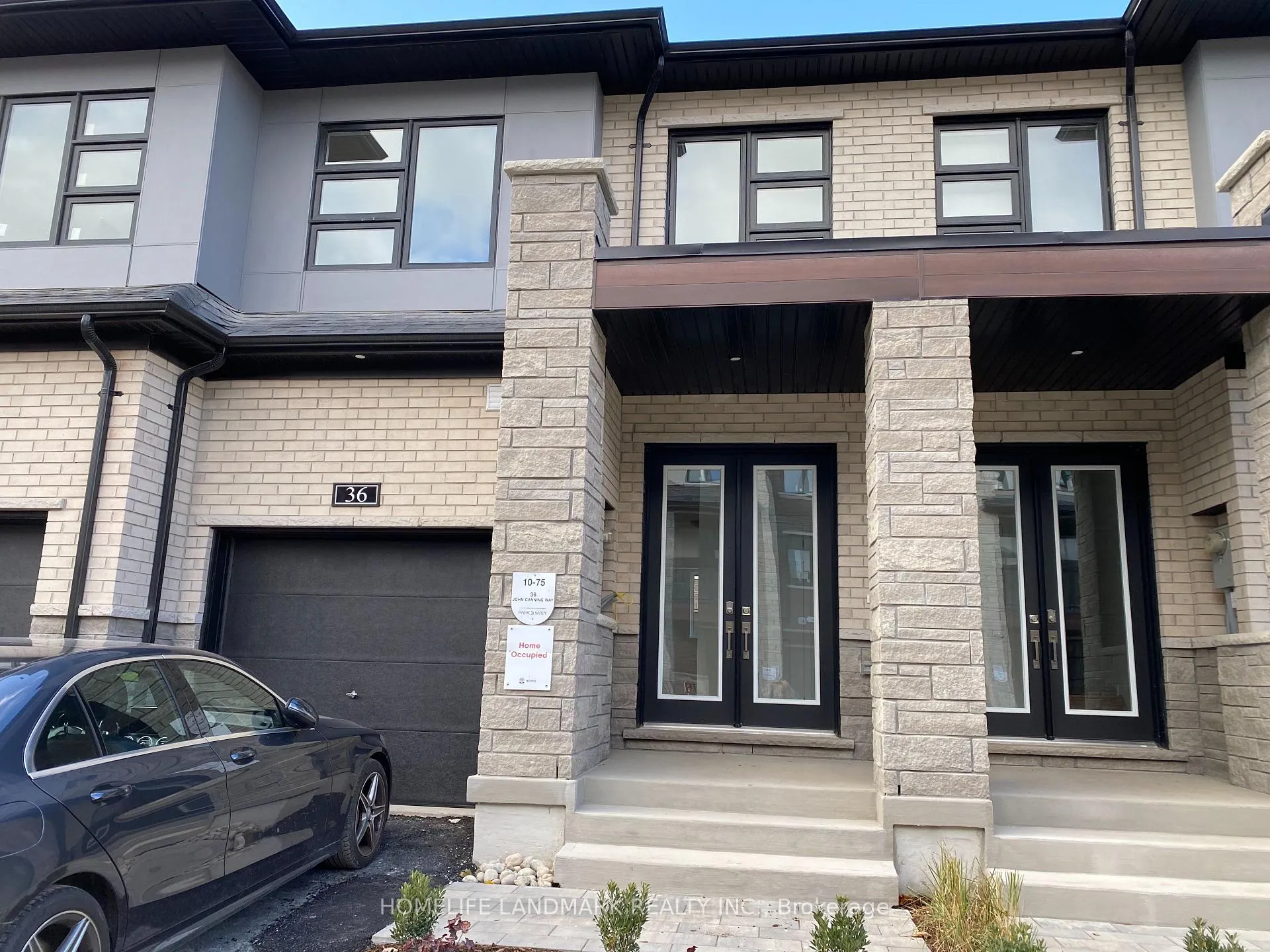 Photo 2 of 36 John Canning Way E, Markham, Unionville — HOMEH