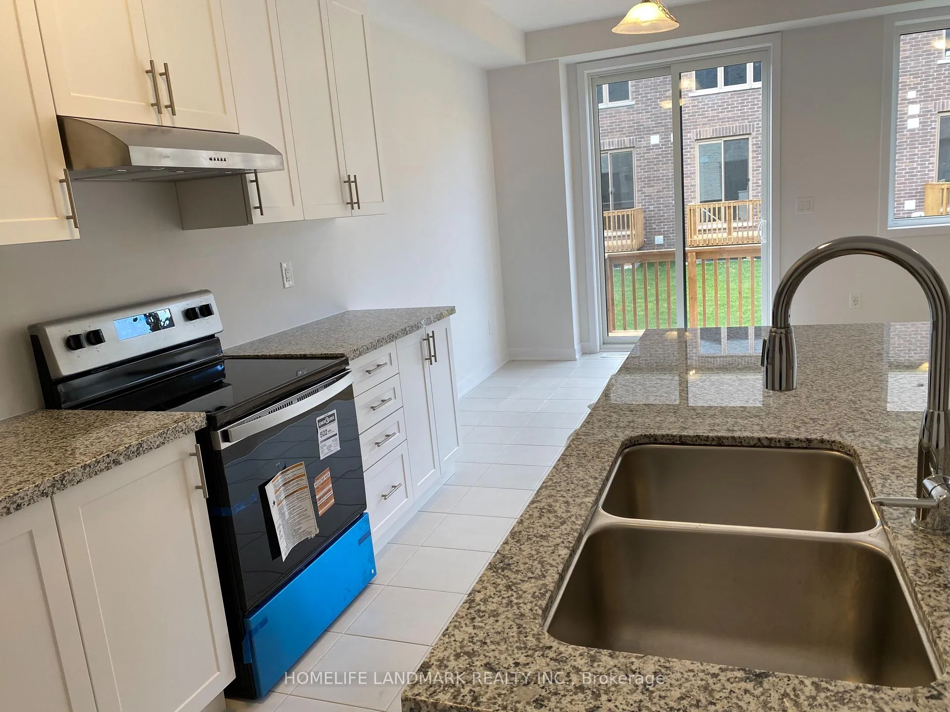 Photo 15 of 36 John Canning Way E, Markham, Unionville — HOMEH