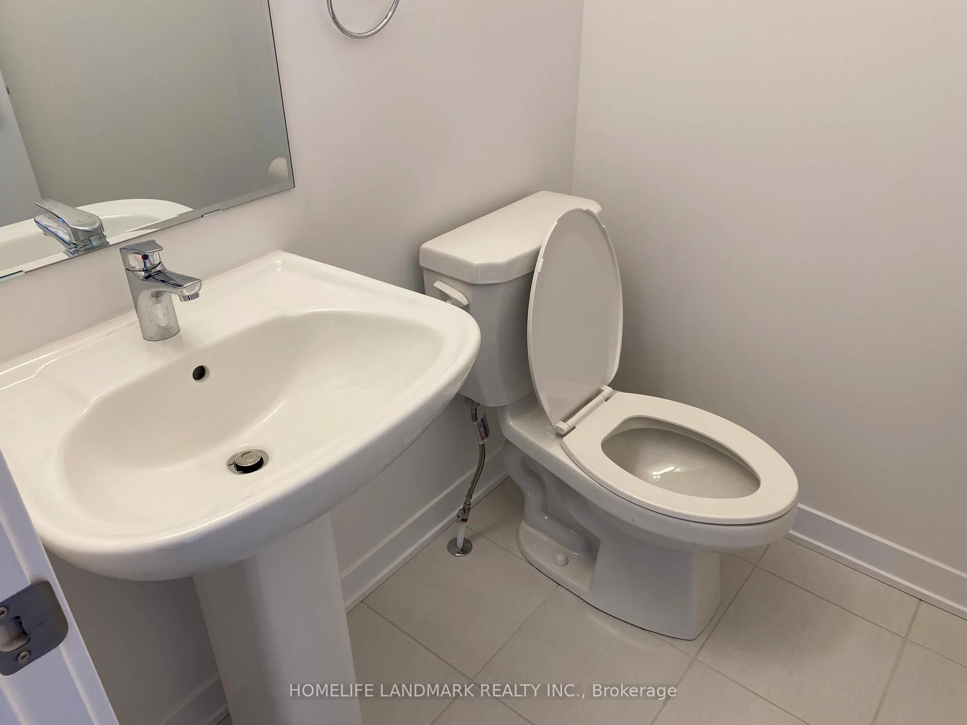 Photo 17 of 36 John Canning Way E, Markham, Unionville — HOMEH