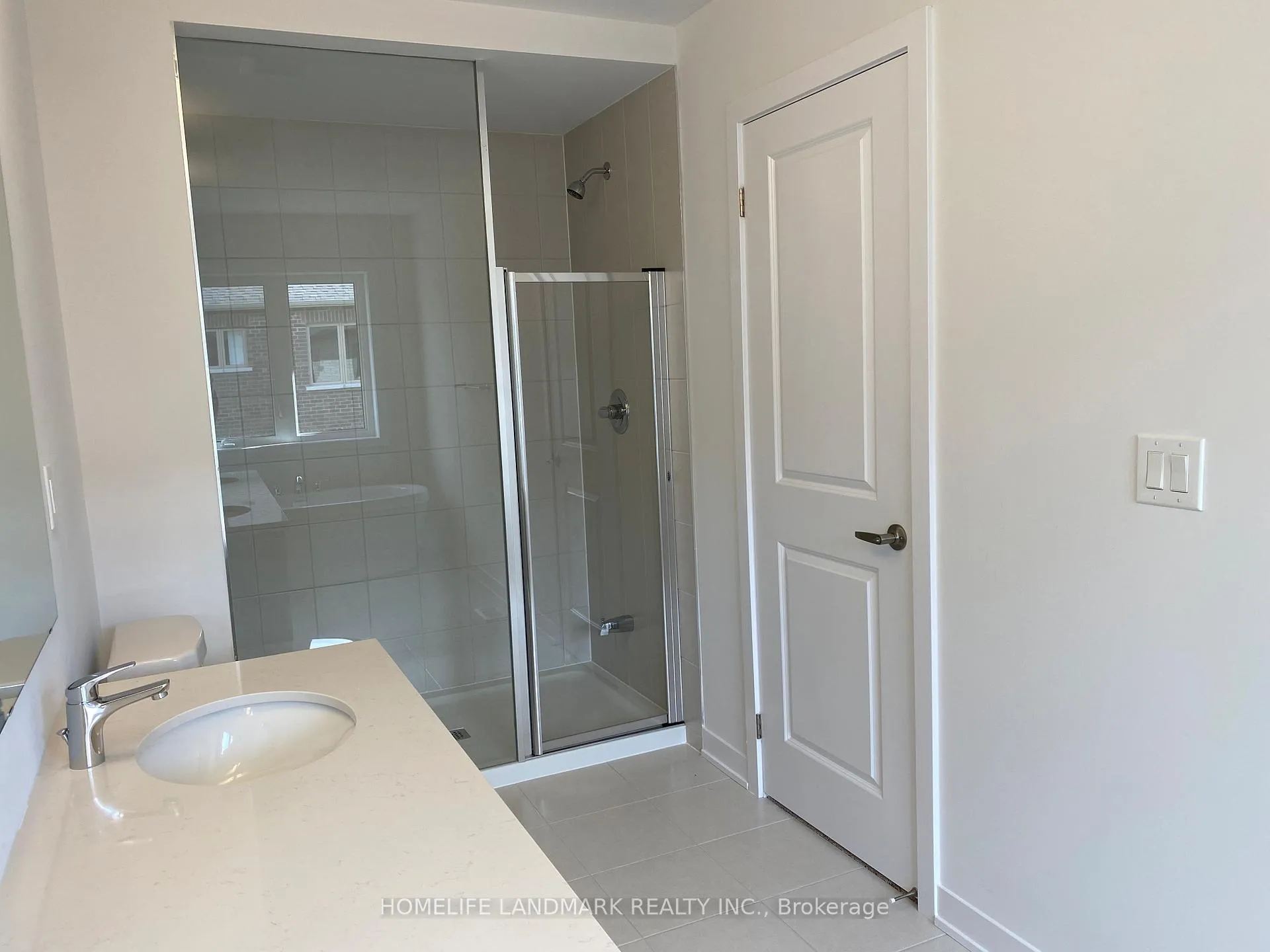 Photo 23 of 36 John Canning Way E, Markham, Unionville — HOMEH