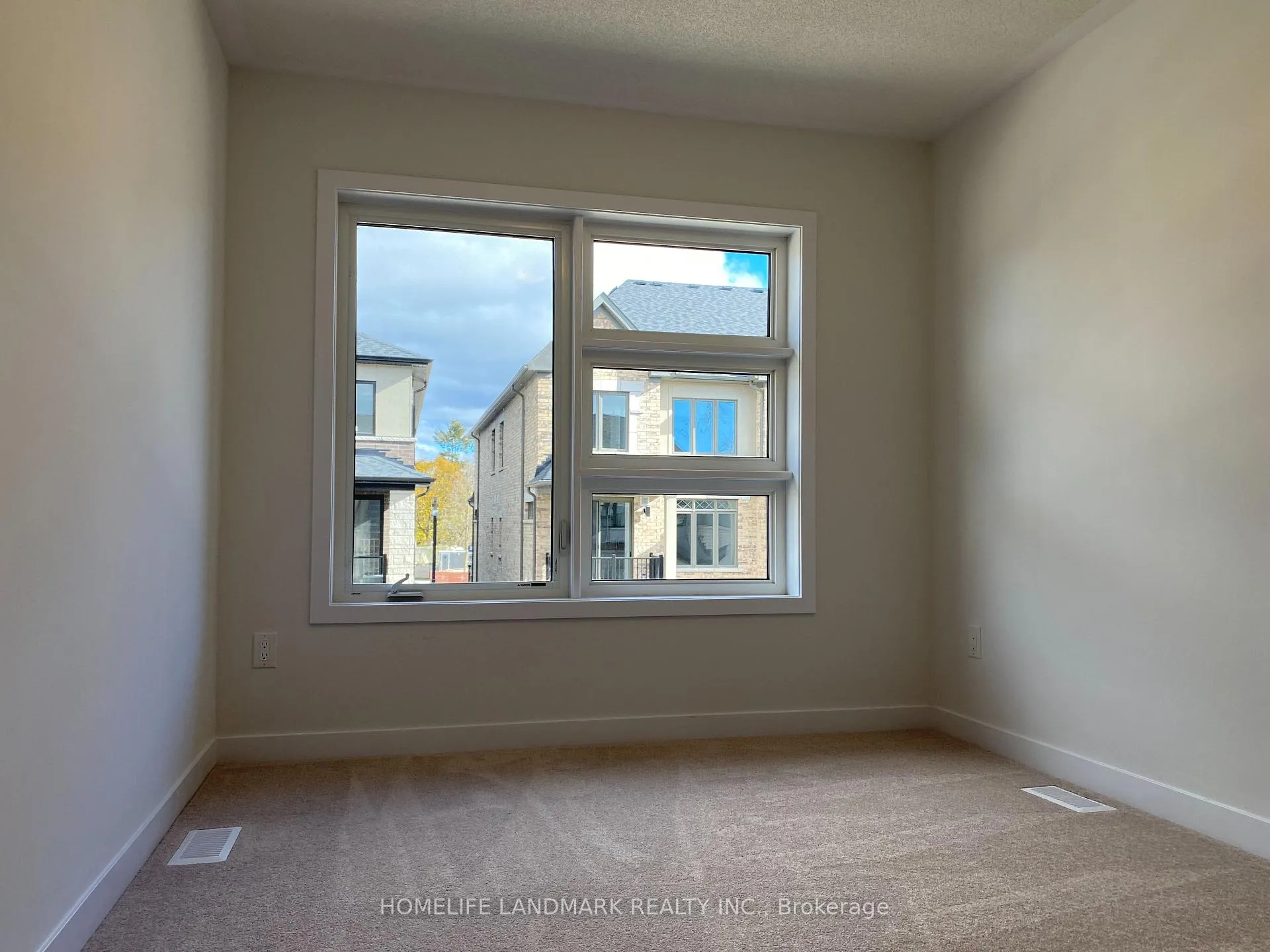 Photo 26 of 36 John Canning Way E, Markham, Unionville — HOMEH