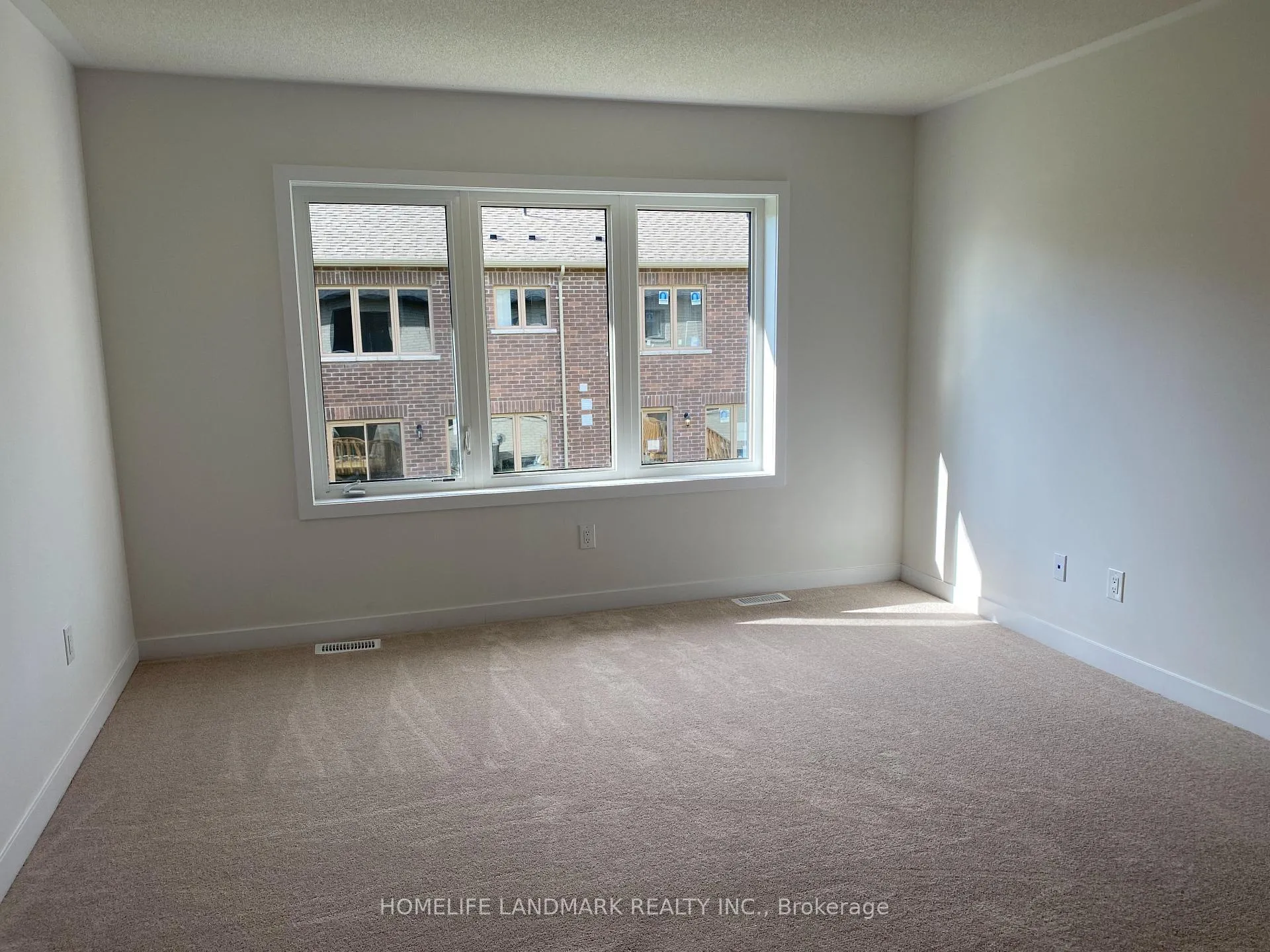 Photo 31 of 36 John Canning Way E, Markham, Unionville — HOMEH