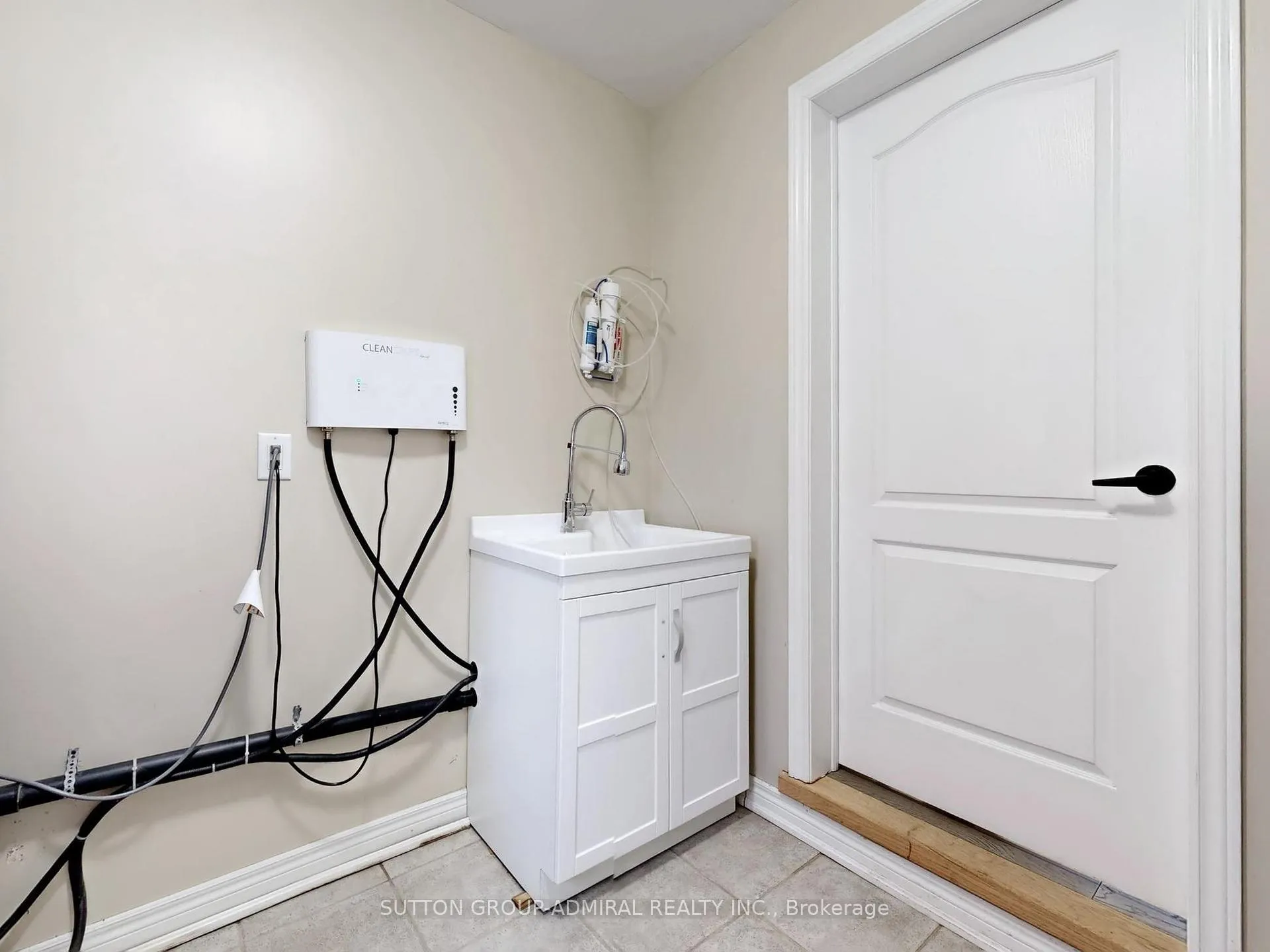 Photo 21 of 2 Gleave Court, Aurora, Aurora Highlands — HOMEH