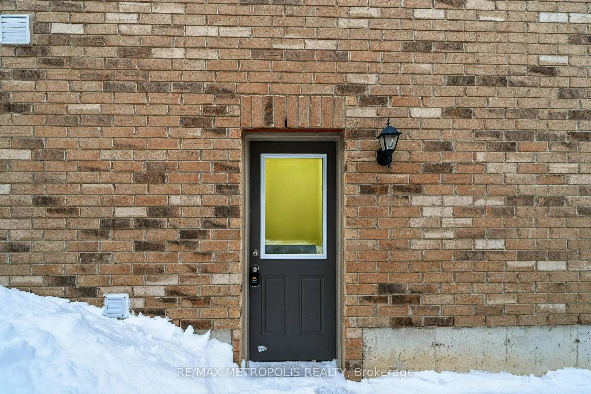 Front of Unit BSMT, 3007 Sierra Drive
