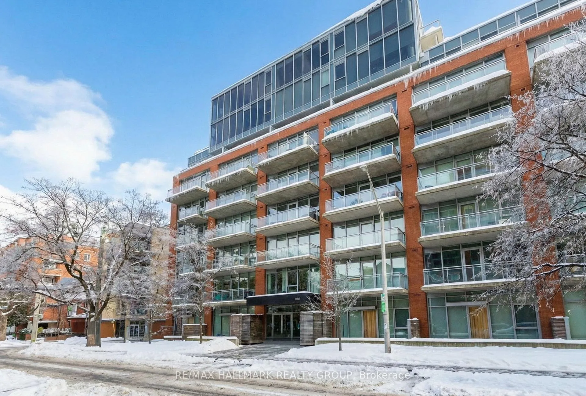 Front of Unit 645, 340 McLeod Street
