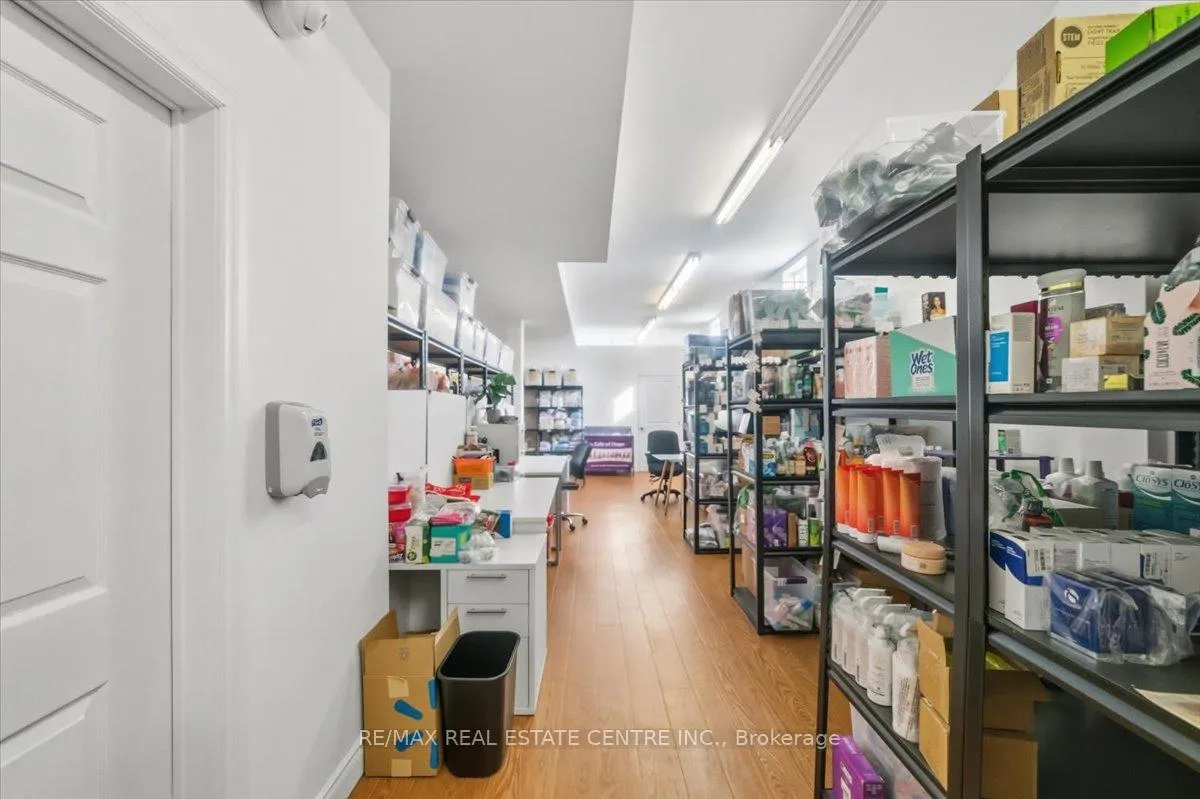 Photo 6 of 1548 King Street E, Hamilton, Delta — HOMEH