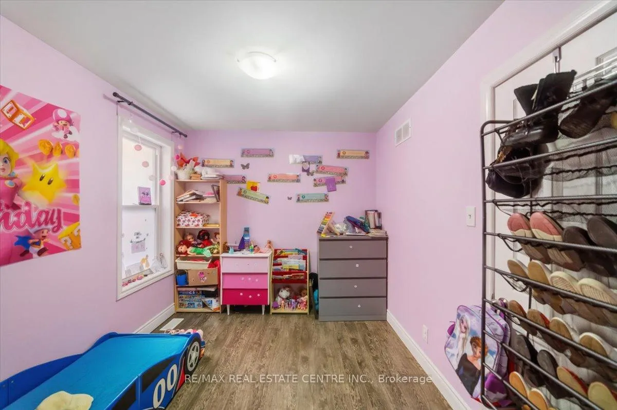 Photo 23 of 1548 King Street E, Hamilton, Delta — HOMEH