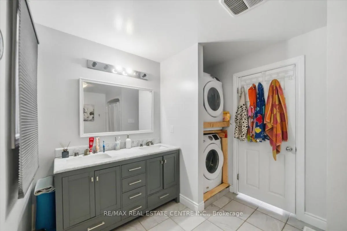 Photo 31 of 1548 King Street E, Hamilton, Delta — HOMEH