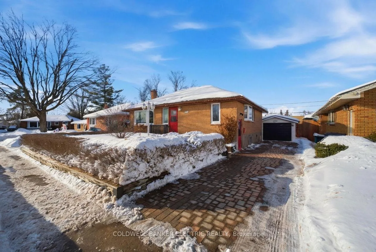 Photo 2 of 756 Barbara Crescent, Peterborough, Otonabee Ward 1 — HOMEH