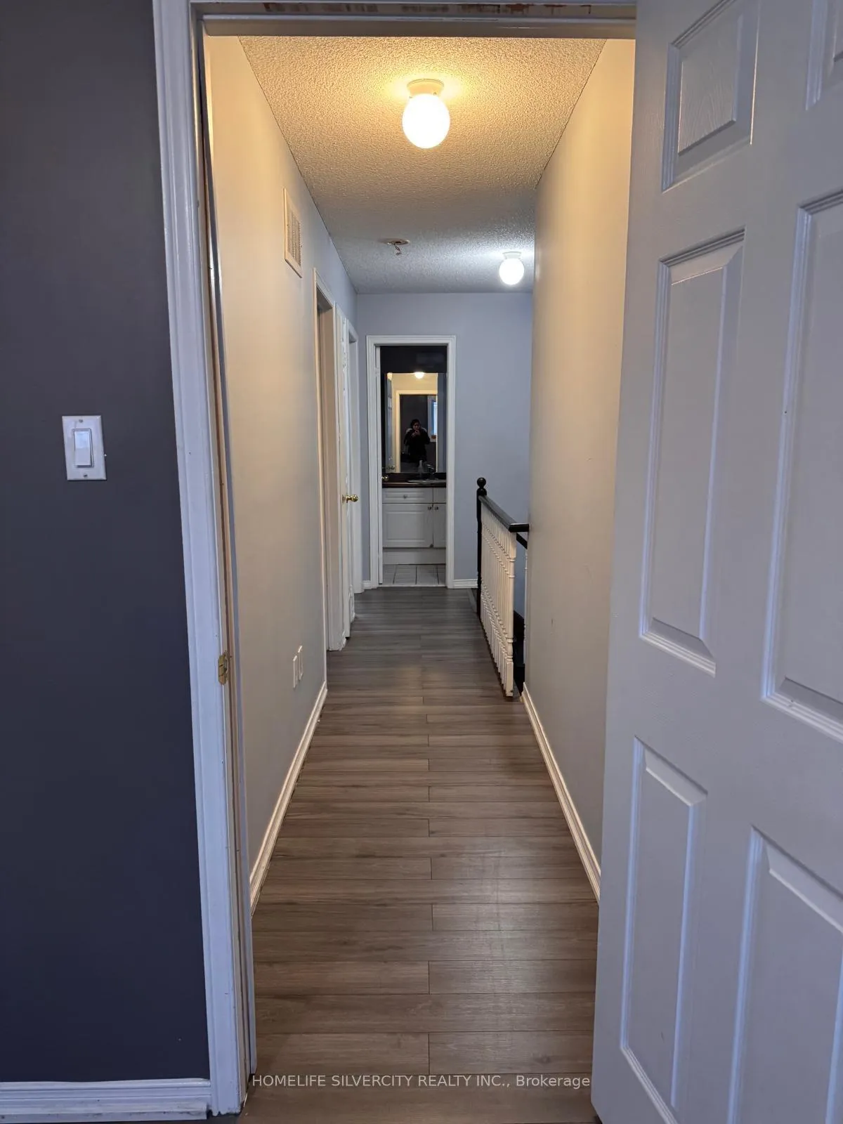 Photo 7 of 154 Broomlands Drive, Vaughan, Maple — HOMEH