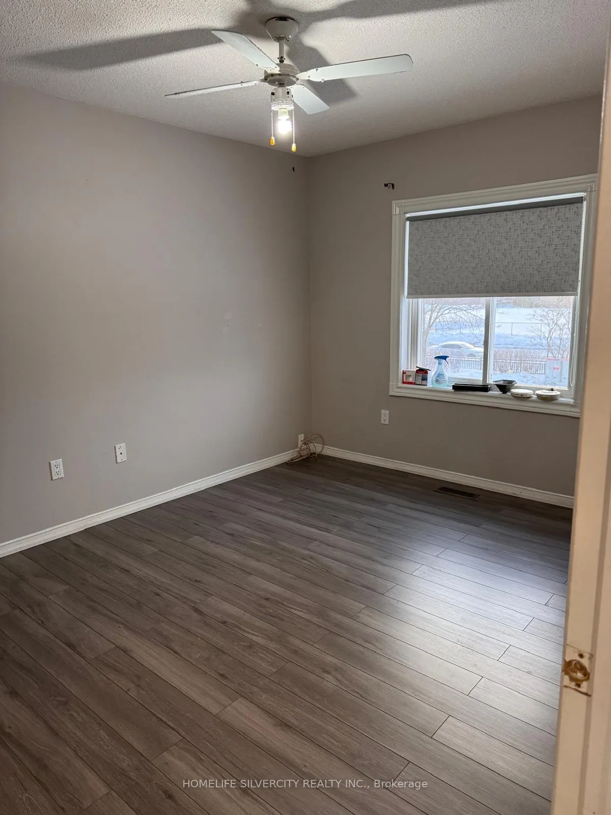 Photo 14 of 154 Broomlands Drive, Vaughan, Maple — HOMEH