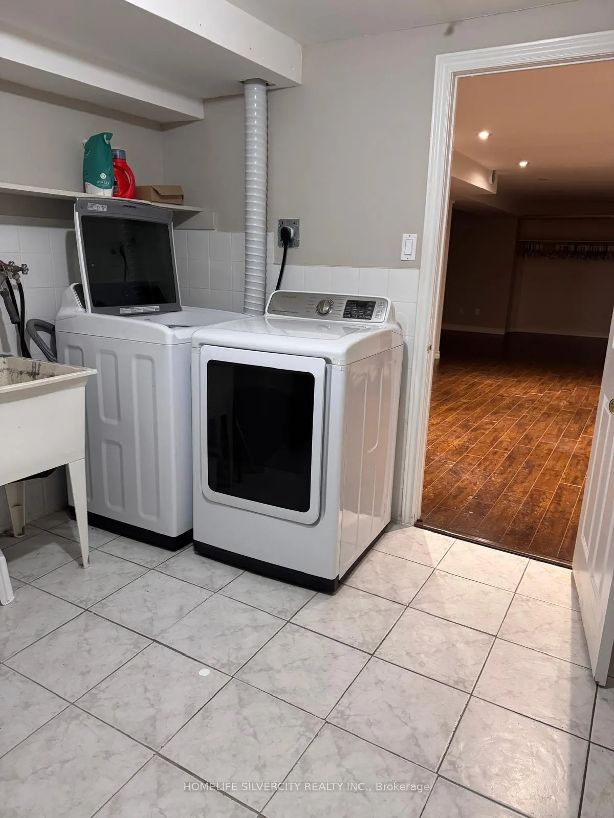 Photo 20 of 154 Broomlands Drive, Vaughan, Maple — HOMEH