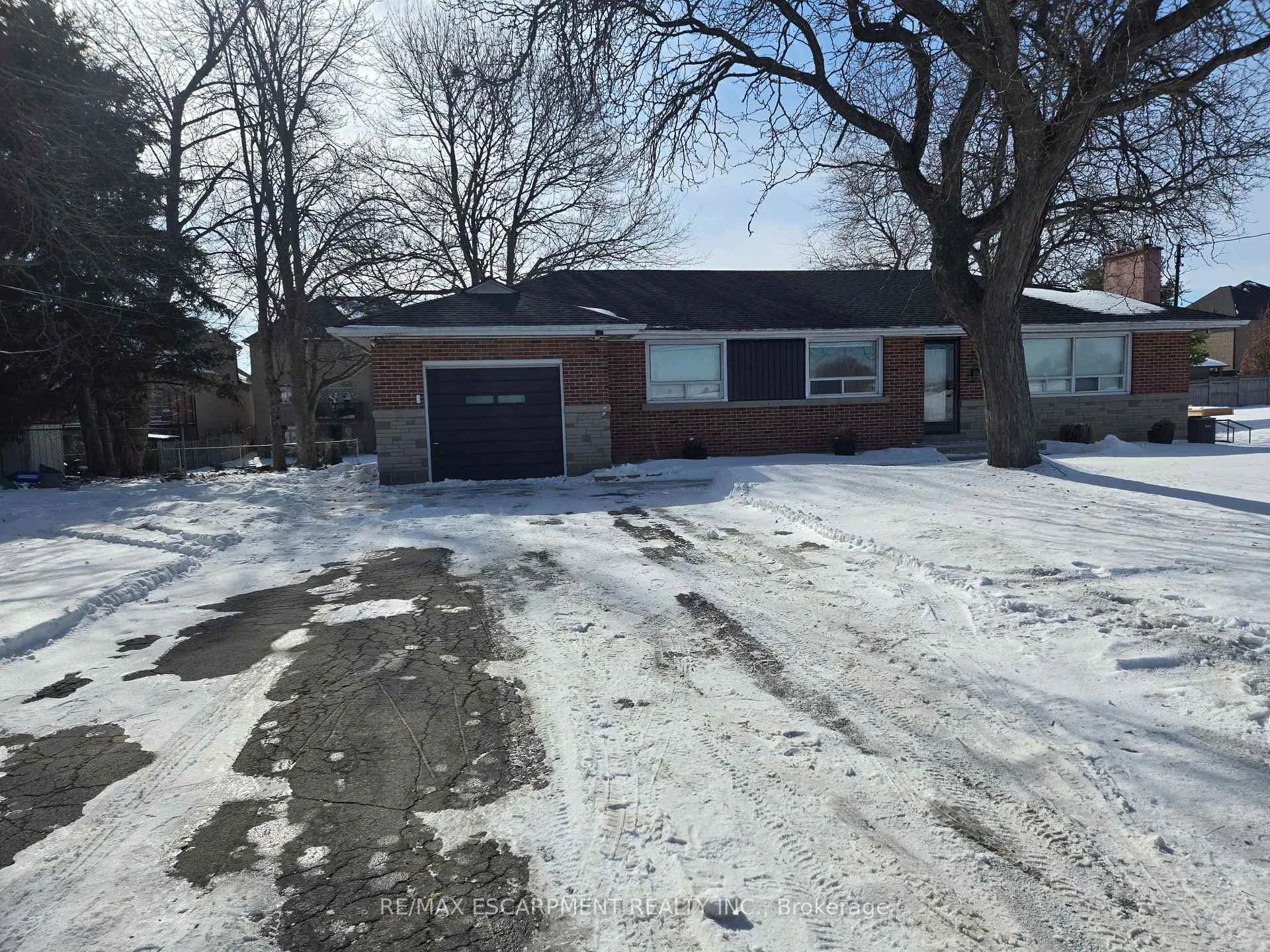 Photo 1 of 8199 Twenty Road E, Hamilton, Rural Glanbrook — HOMEH