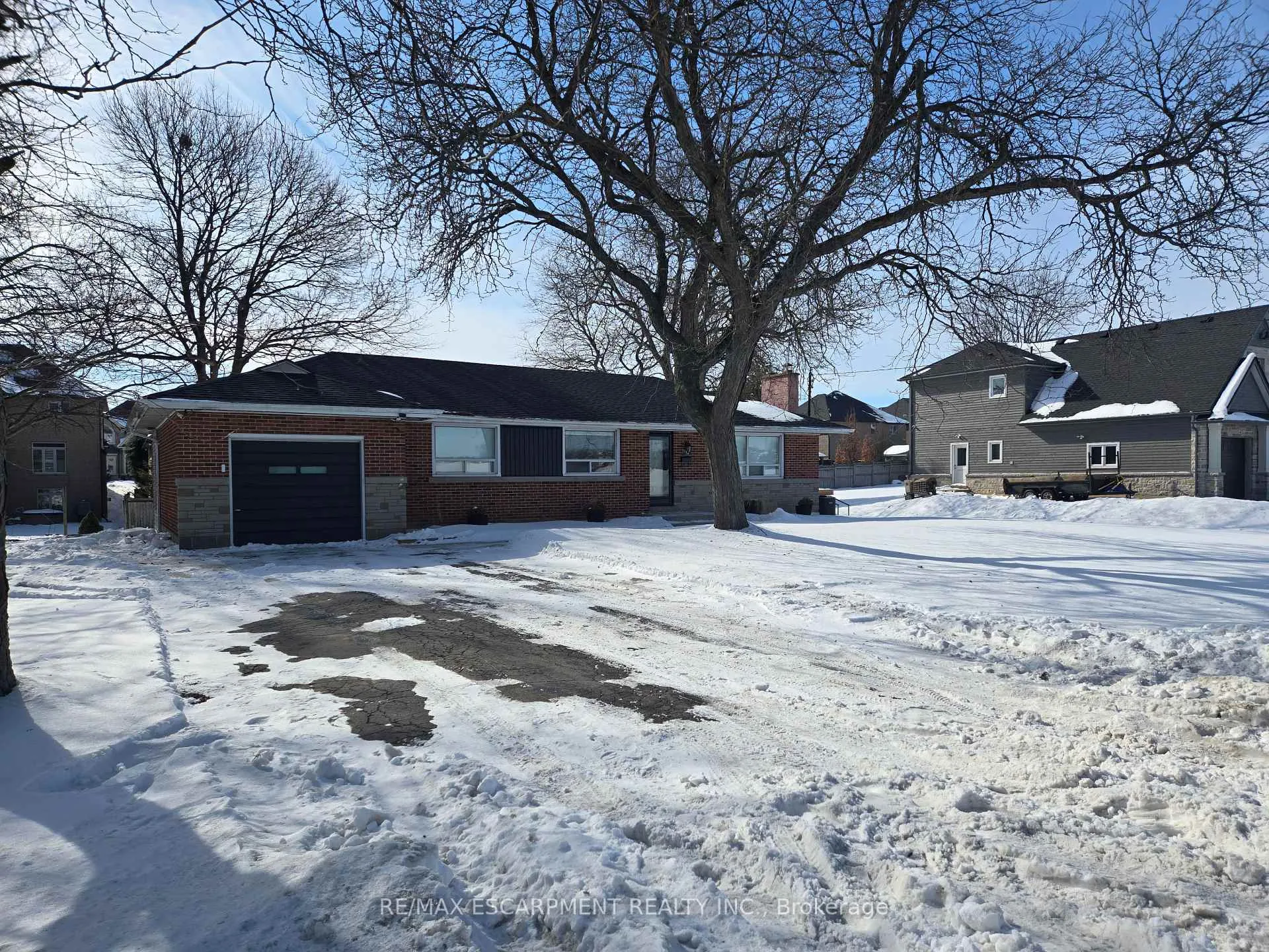 Photo 2 of 8199 Twenty Road E, Hamilton, Rural Glanbrook — HOMEH