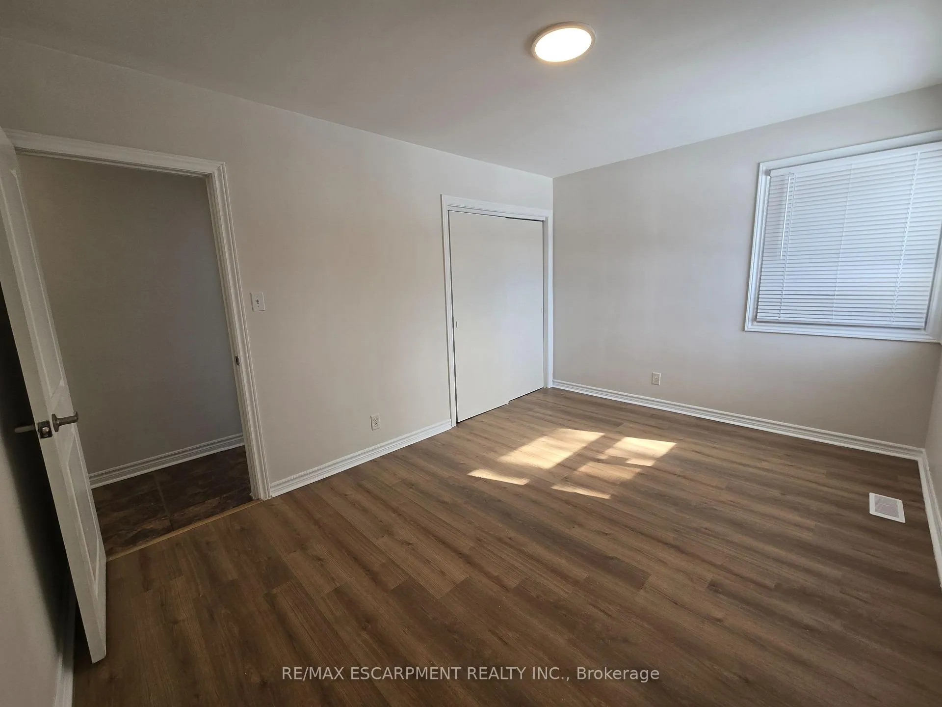 Photo 16 of 8199 Twenty Road E, Hamilton, Rural Glanbrook — HOMEH