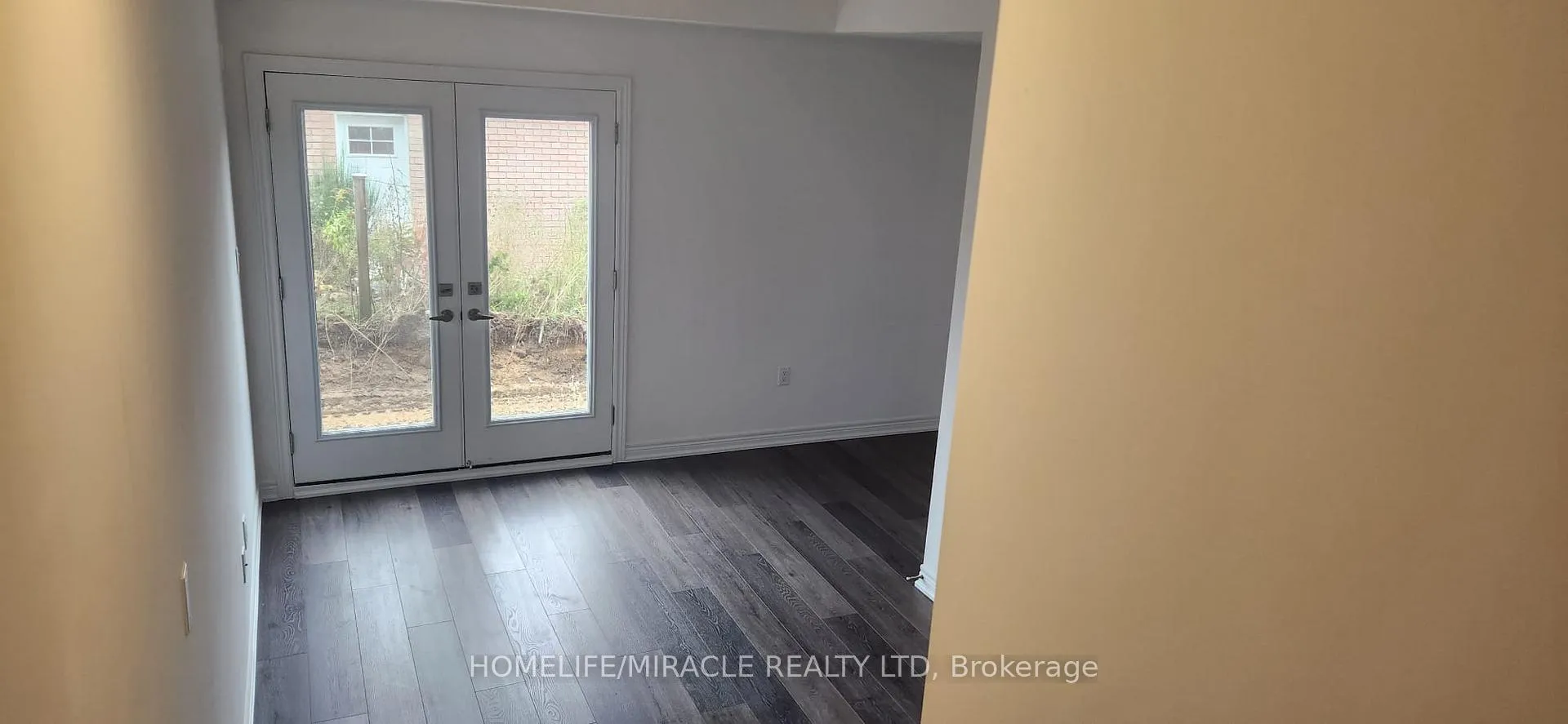 Photo 3 of Unit 2, 106 Court Drive, Brant, Paris — HOMEH