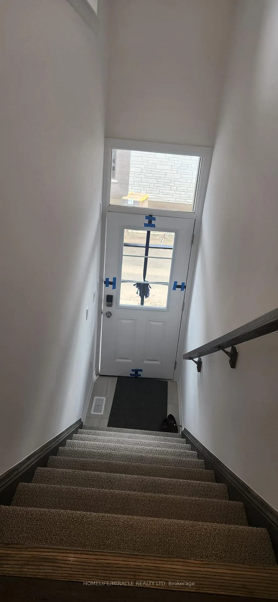 Photo 4 of Unit 2, 106 Court Drive, Brant, Paris — HOMEH